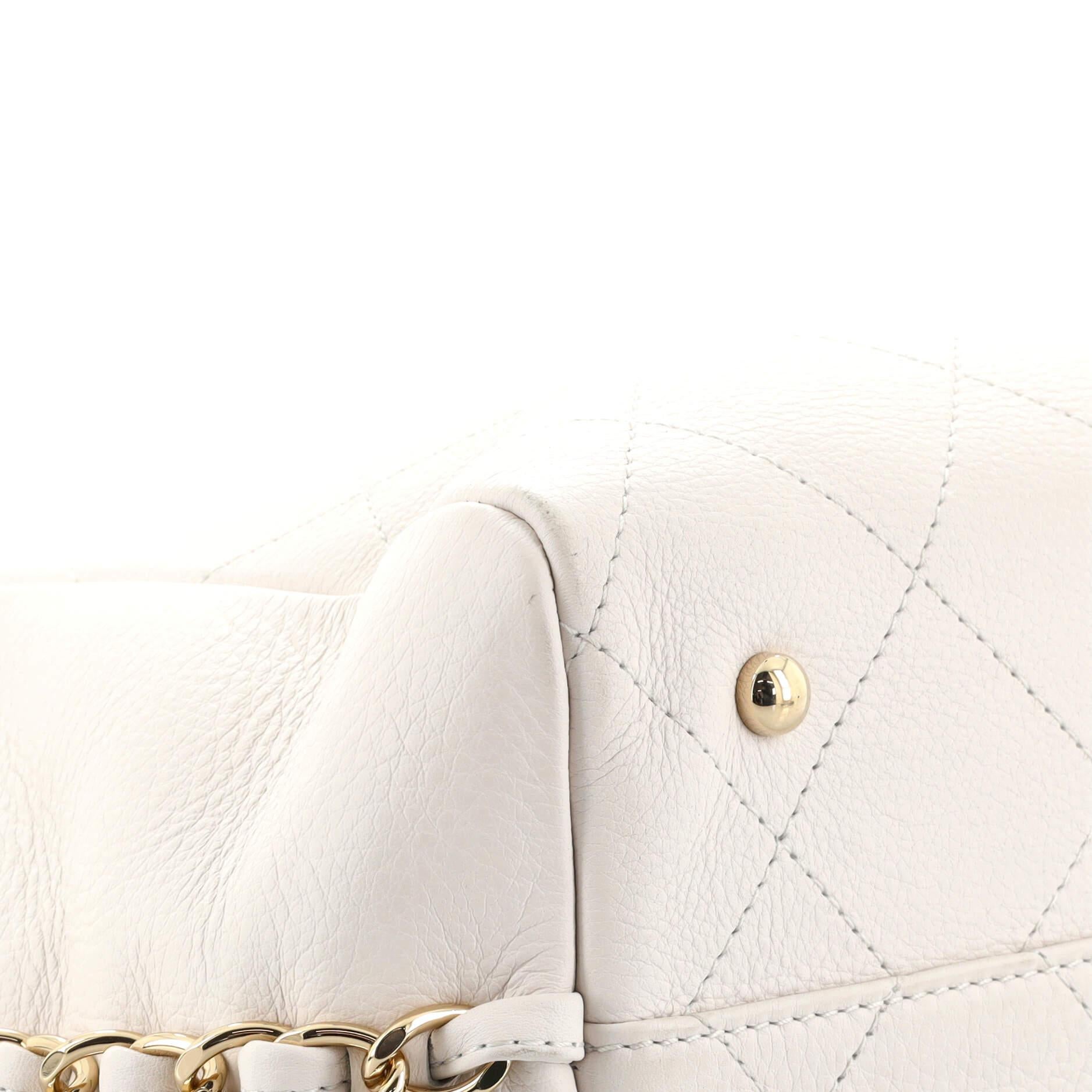 Chanel Neo Soft Shopping Tote Trapuntata in pelle di toro Small 2