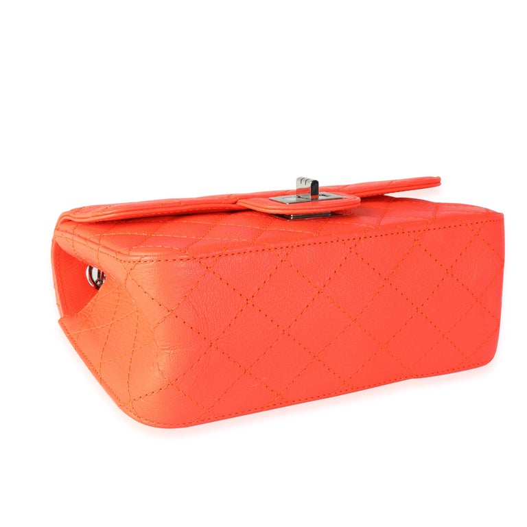 Chanel Neon Orange Gesteppte Chévre Leder Reissue 2.55 224 Tasche im  Angebot bei 1stDibs