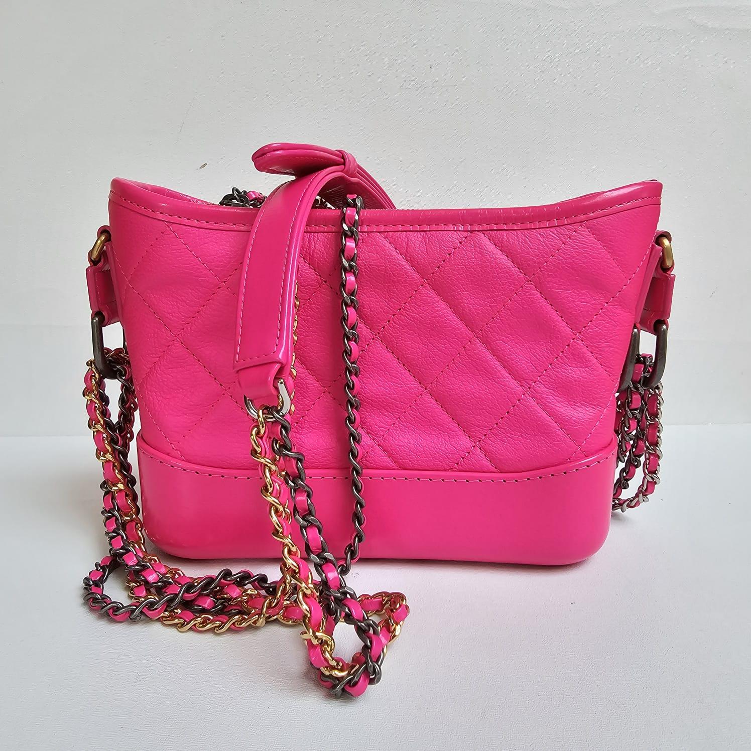 Chanel Kleine Gabrielle-Tasche in Neonrosa im Angebot 8