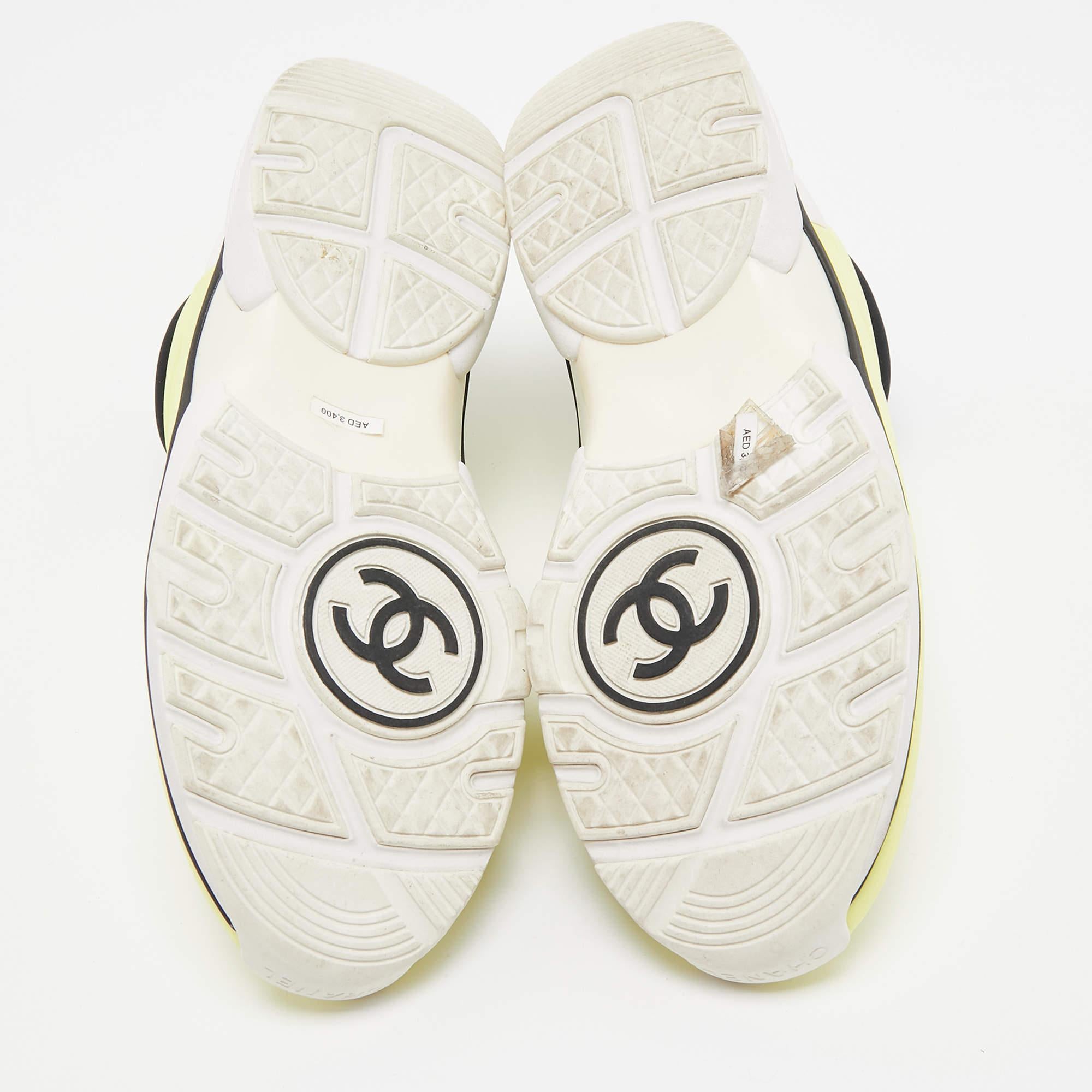 Chanel Neon Yellow/Black Lycra CC Low Top Sneakers Size 36.5 3