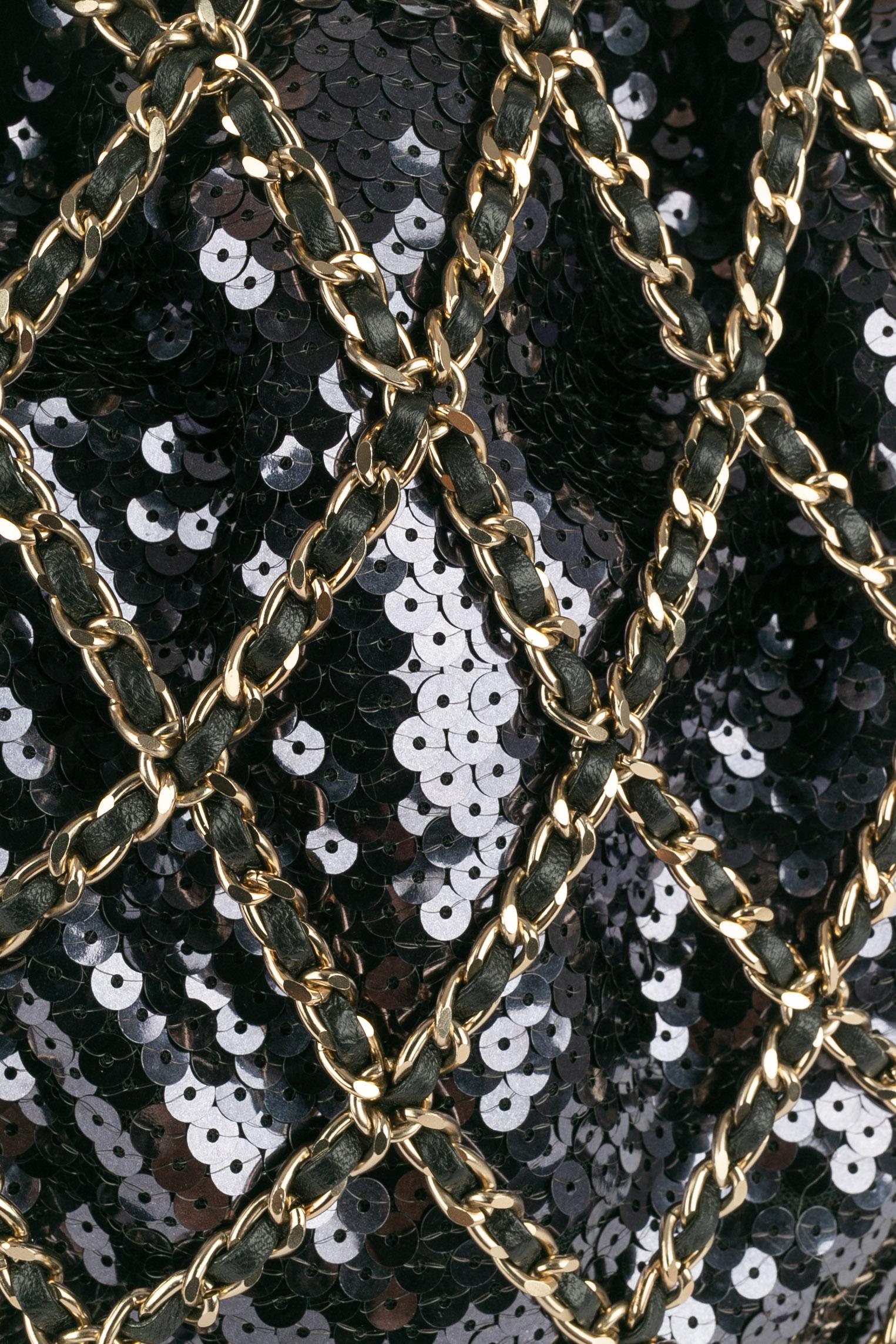 Chanel net bag 'Paris-Chenonceau' Pre-Fall 2021 en vente 1