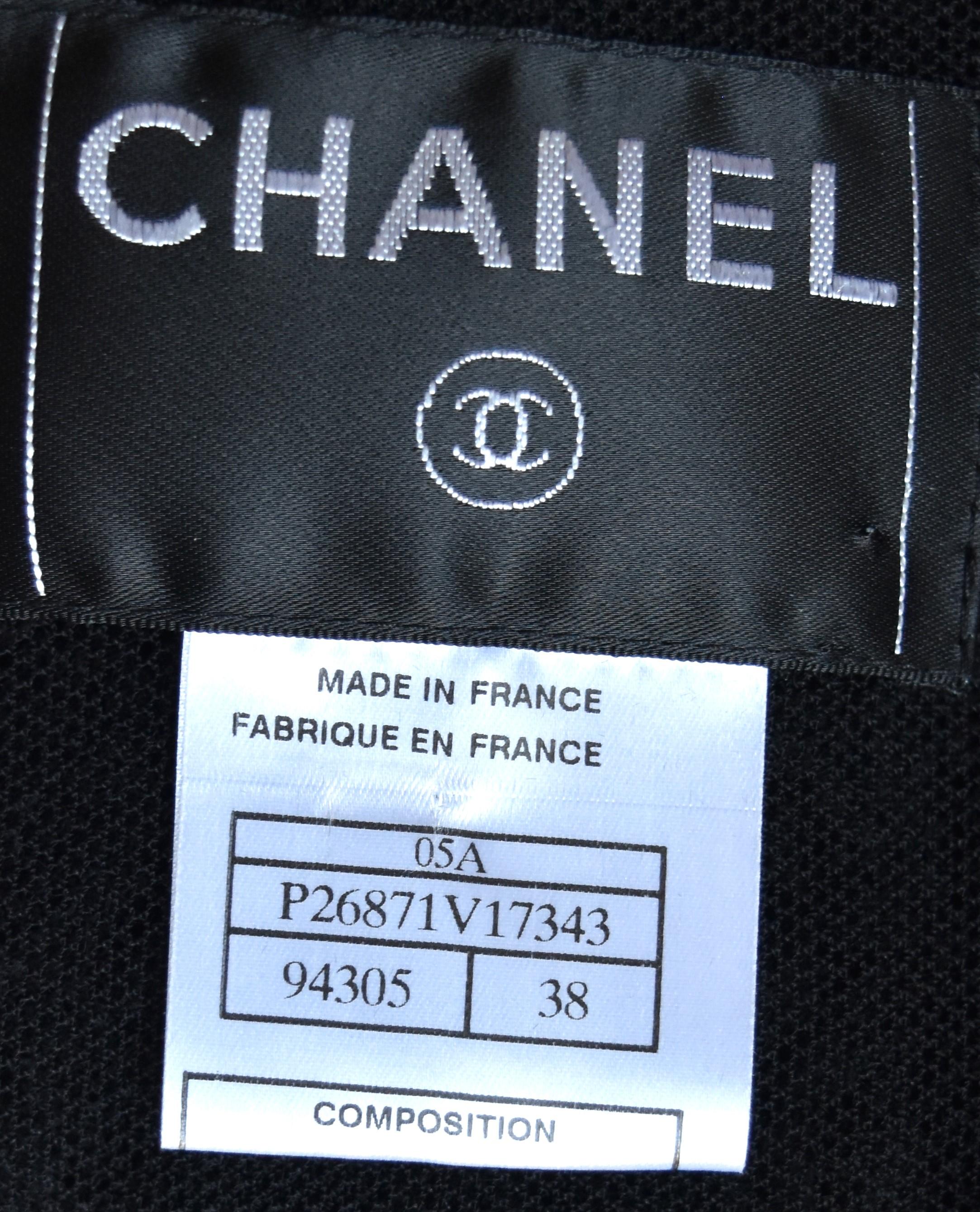 Chanel New 05A 2005 Camellia Runway jacket Coat CC Logo Black FR 38 For Sale 2