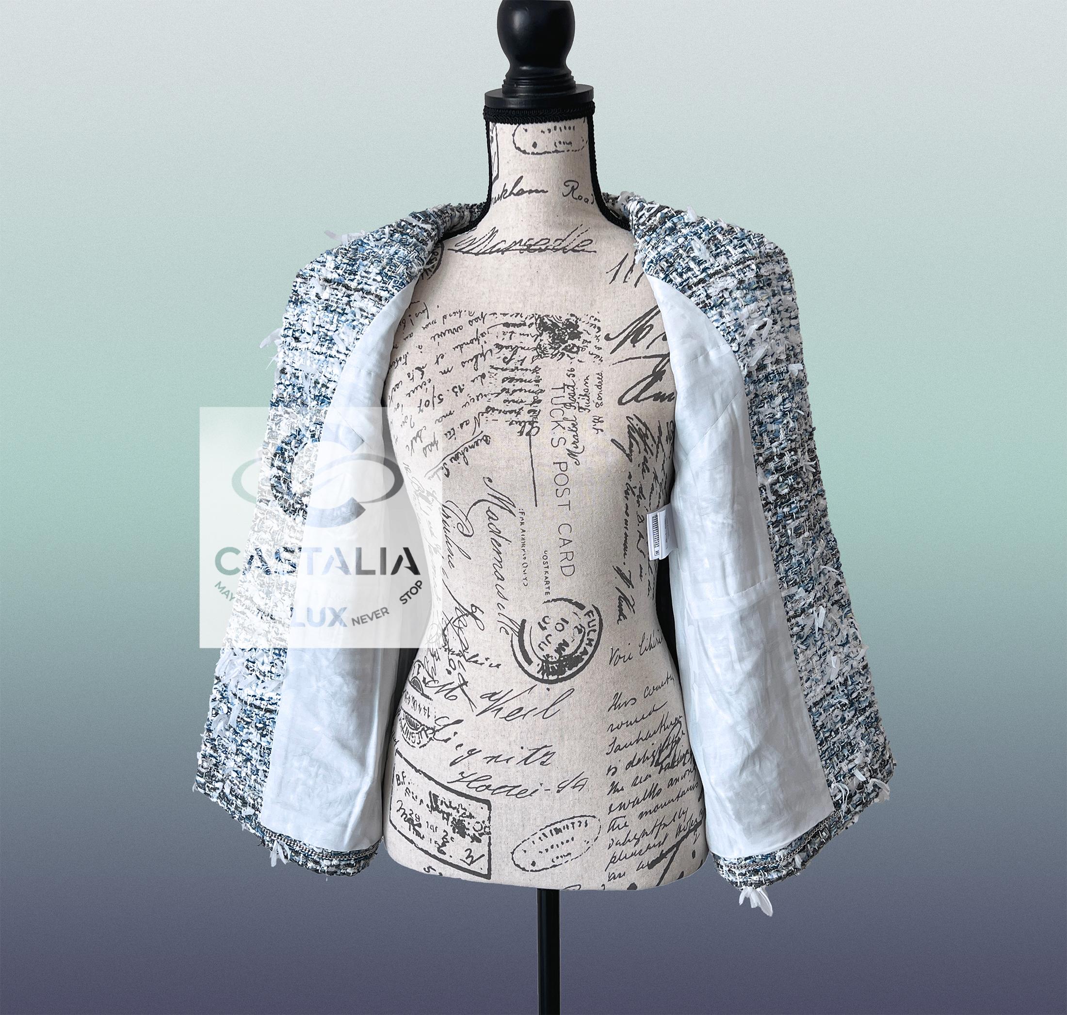 Chanel Neu 13K$ Gletscher Blau Lesage Tweed Jacke 34 FR im Angebot 7