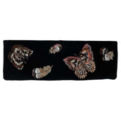 	CHANEL - NOUVEAU Minaudière noire en velours ornée de papillons CC, 2015