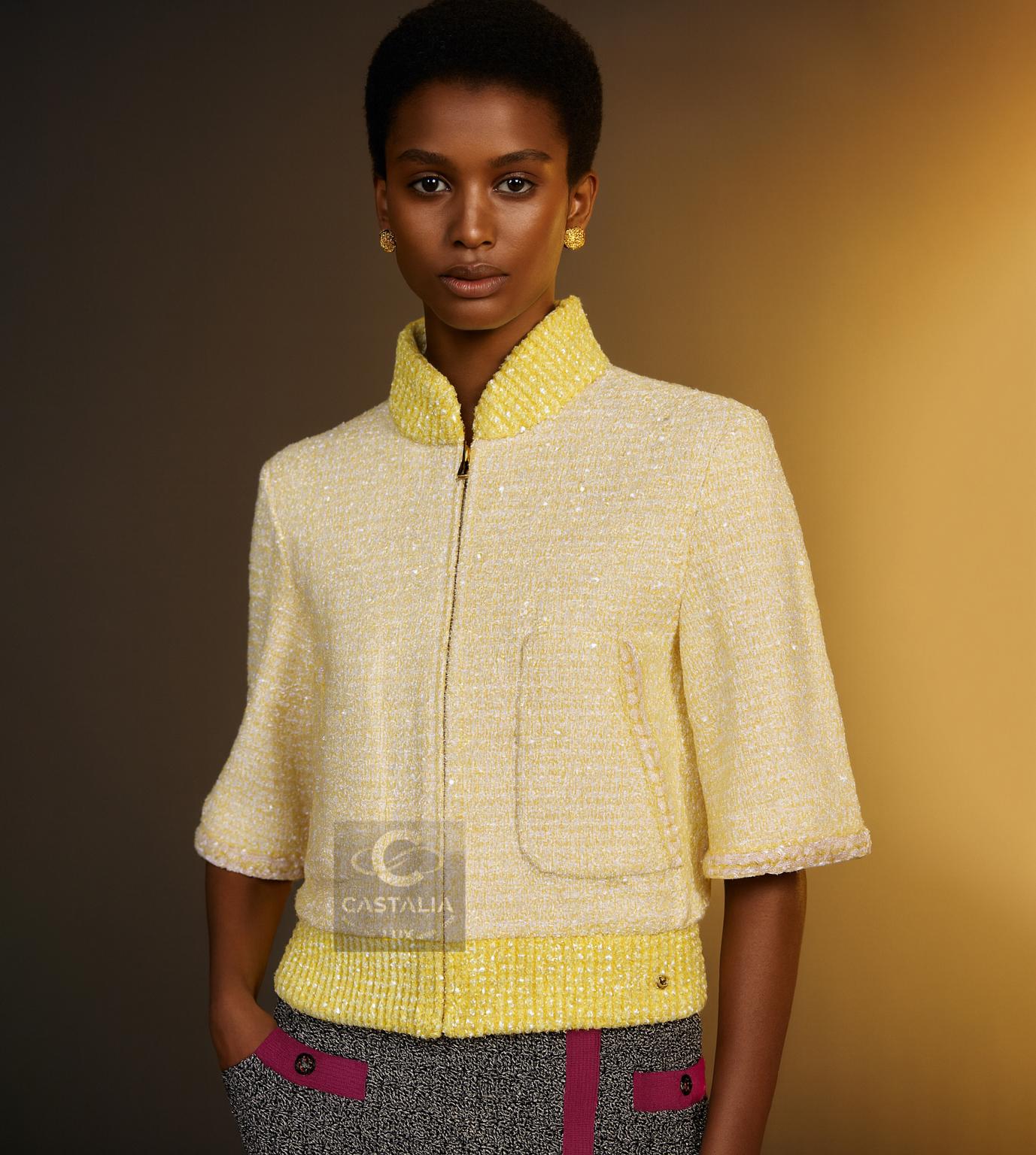 CHANEL Nueva Primavera 2019 Chaqueta bomber de tweed amarillo 36 FR en venta 1
