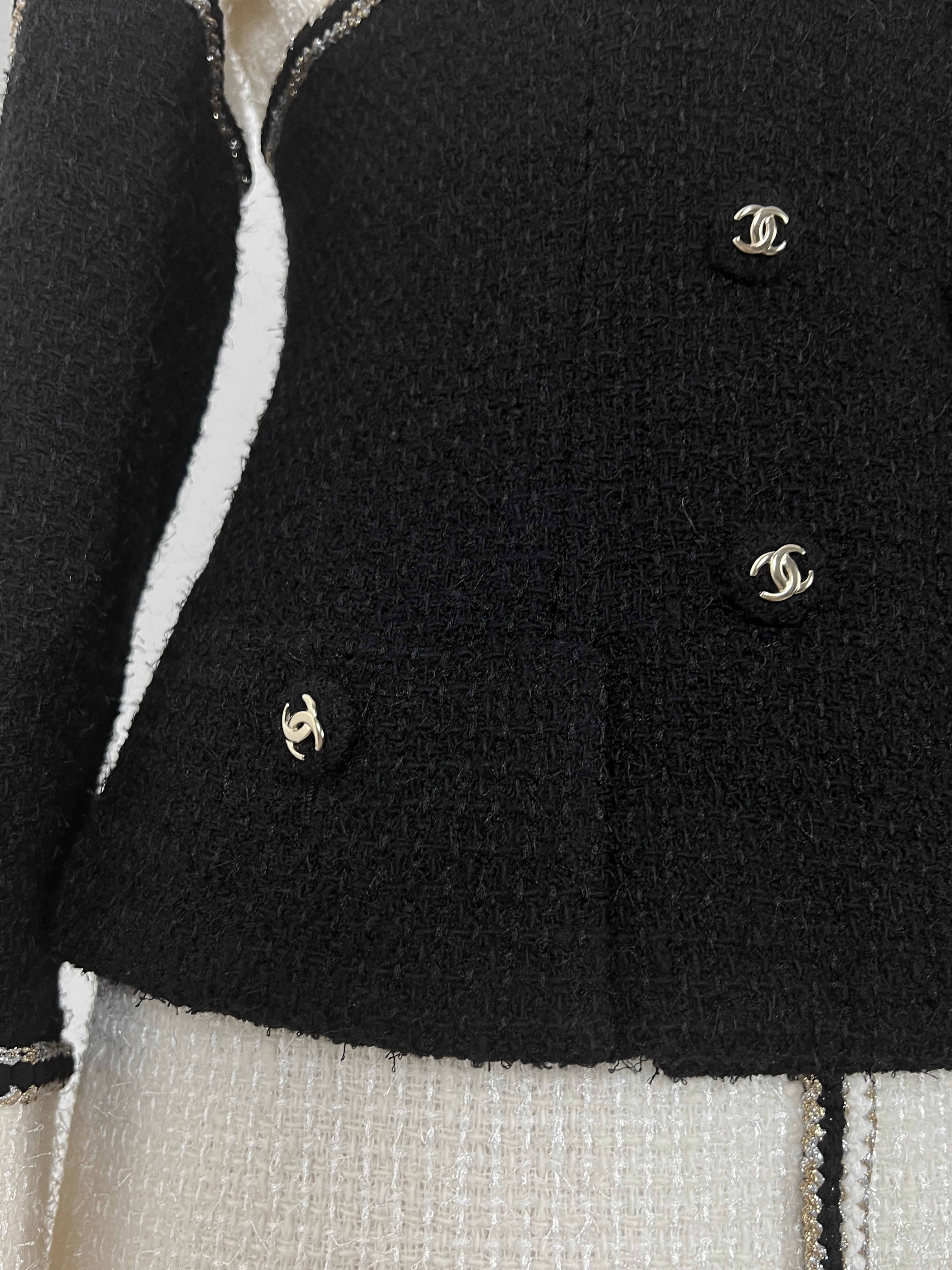 Chanel Nouveau 2020 - Ensemble en tweed Lesage emblématique 7