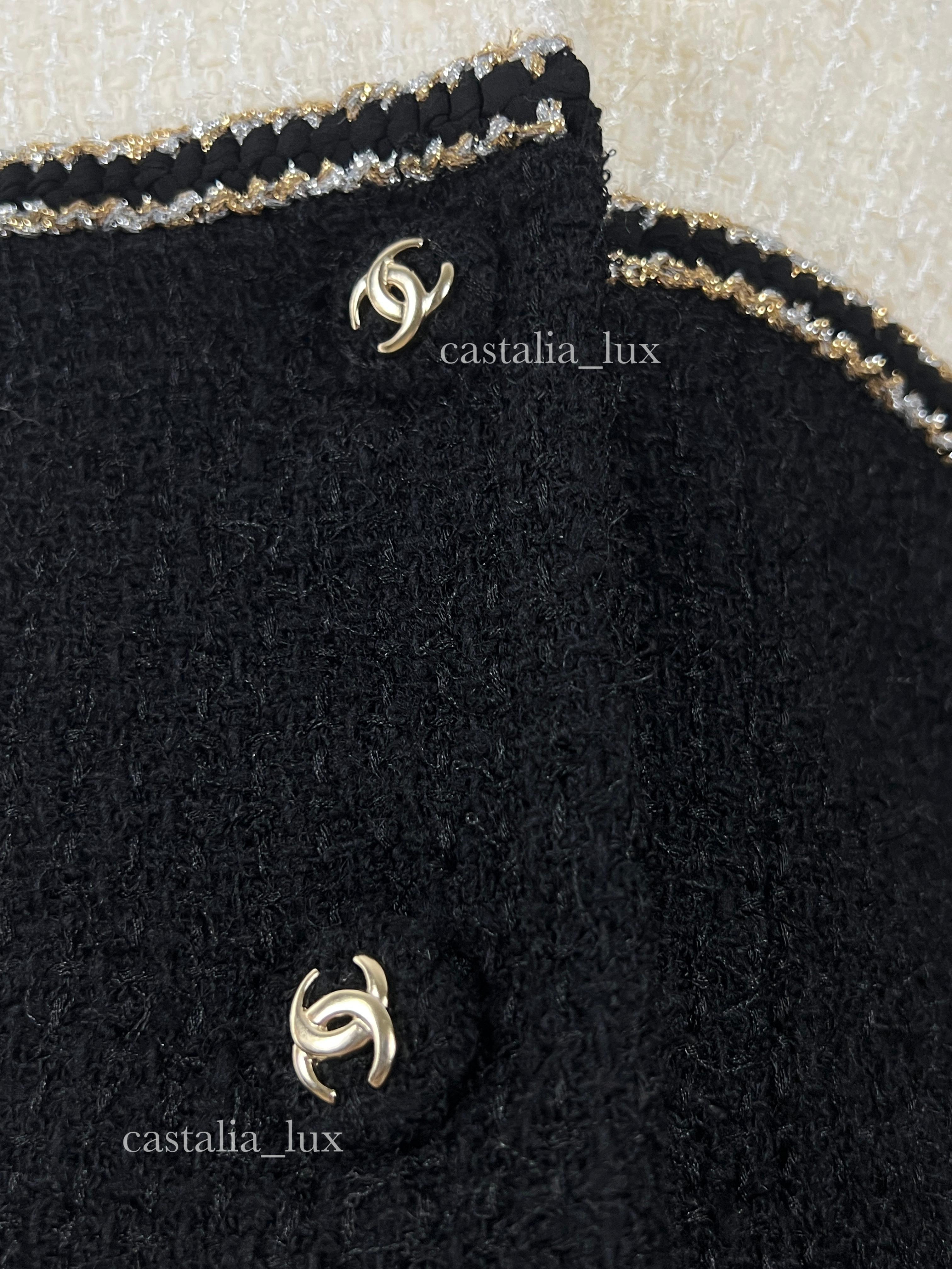 Chanel Nouveau 2020 - Ensemble en tweed Lesage emblématique 12