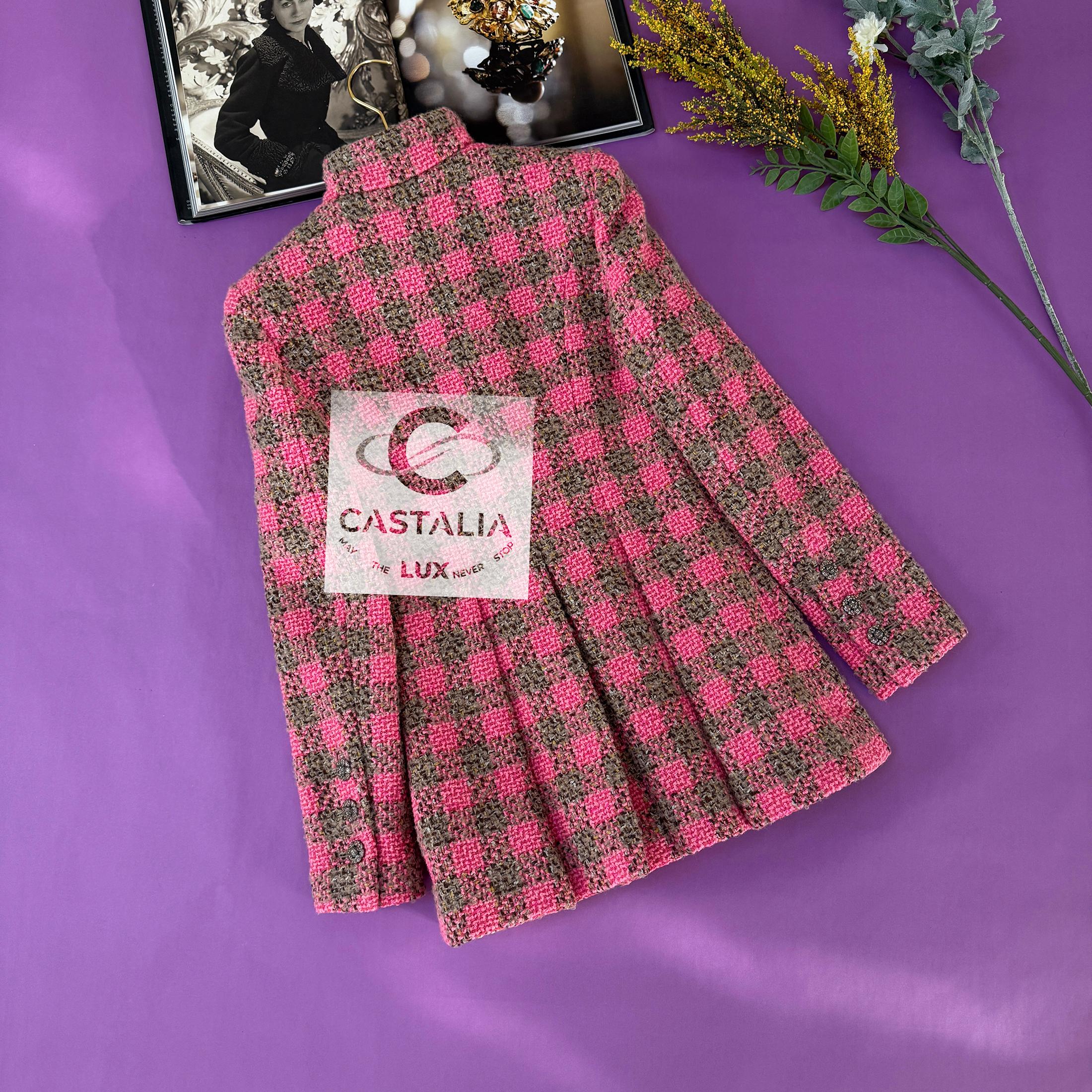 Chanel New 2022 Ad Campaign Pink Tweed Jacket 34 FR For Sale 11