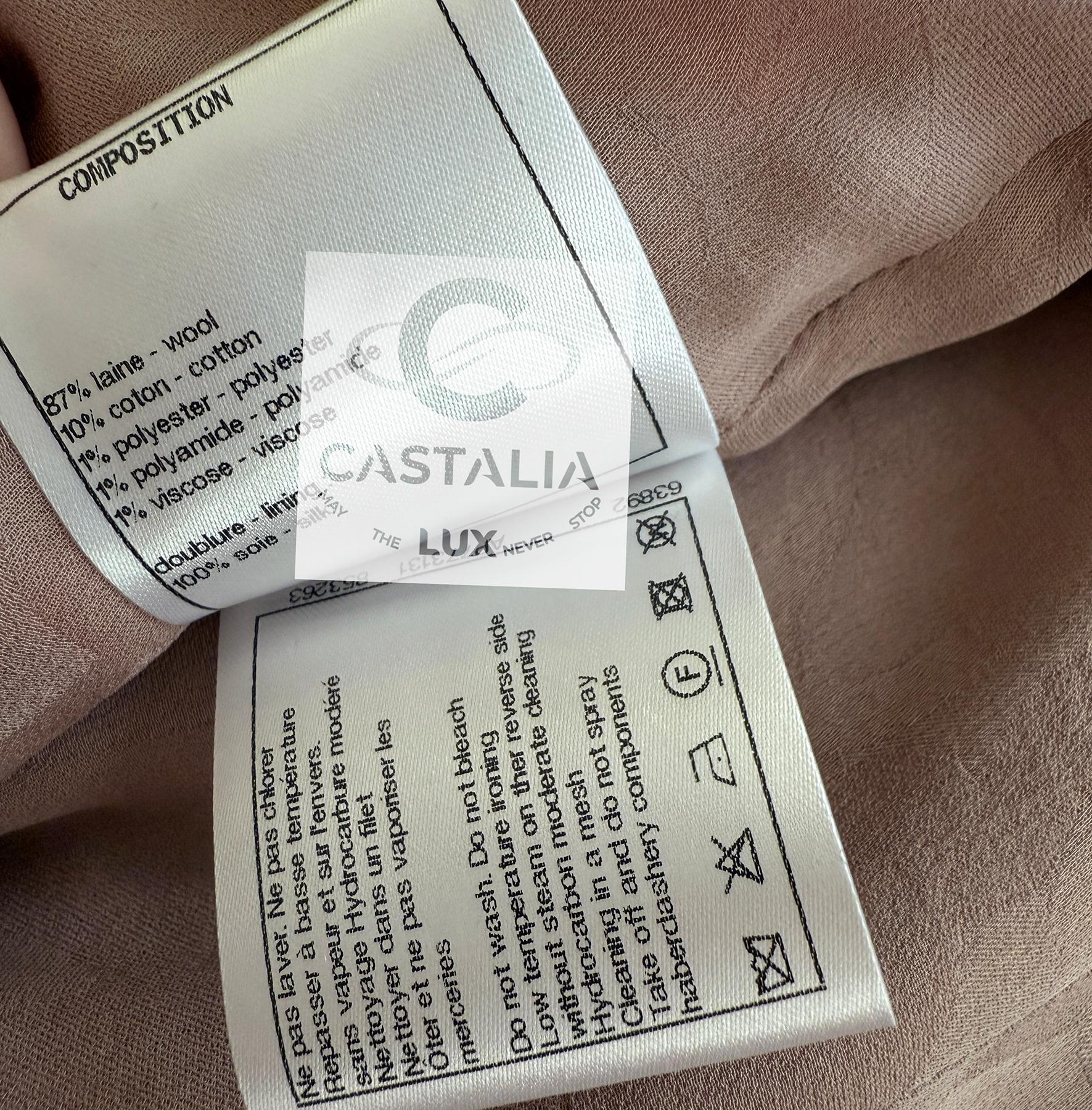 Chanel New 2022 Campaigner Giacca di tweed rosa 34 FR in vendita 14