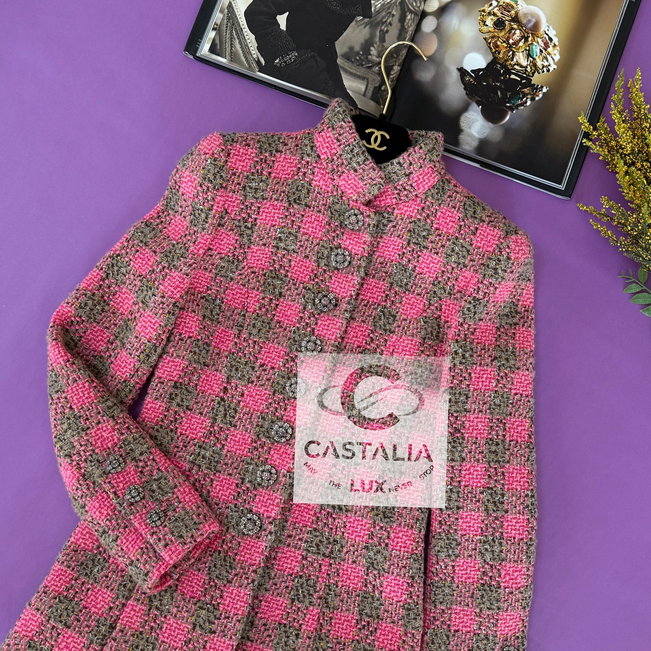 Chanel New 2022 Ad Campaign Pink Tweed Jacket 34 FR For Sale 1