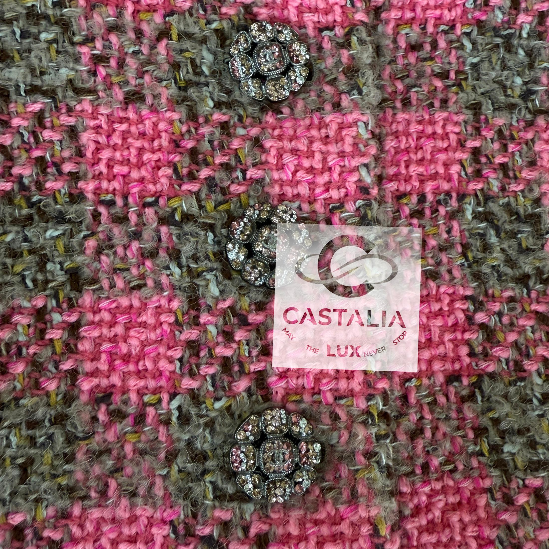 Chanel New 2022 Ad Campaign Pink Tweed Jacket 34 FR For Sale 4