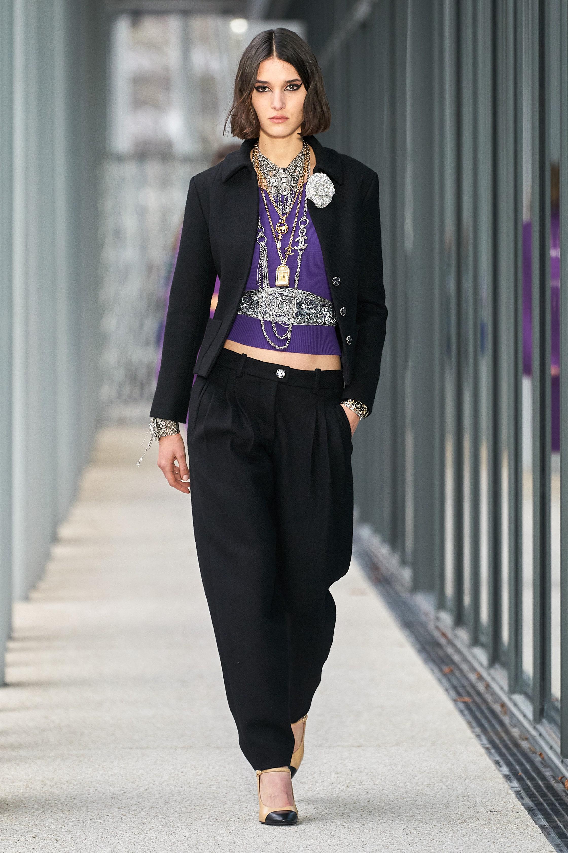 Chanel New 2022 Giacca in tweed nero con bottoni Gripoix 38 FR In condizioni Nuovo in vendita a Dubai, AE
