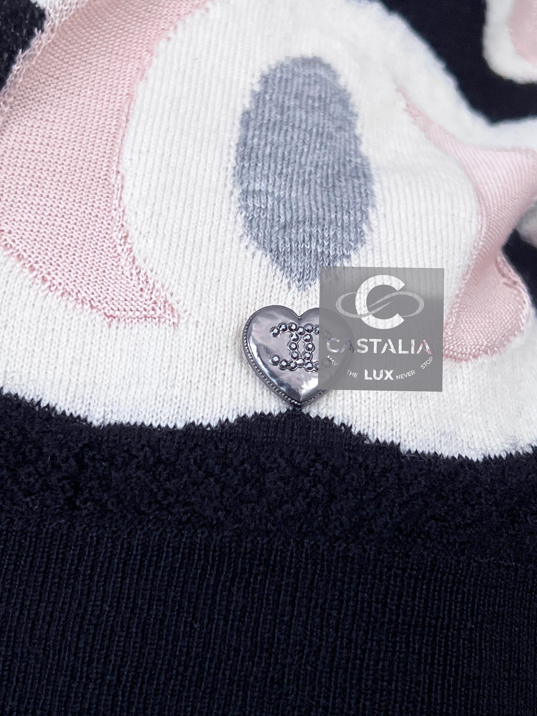 Women's or Men's Chanel New 2022 CC Hearts Cashmere Jumper