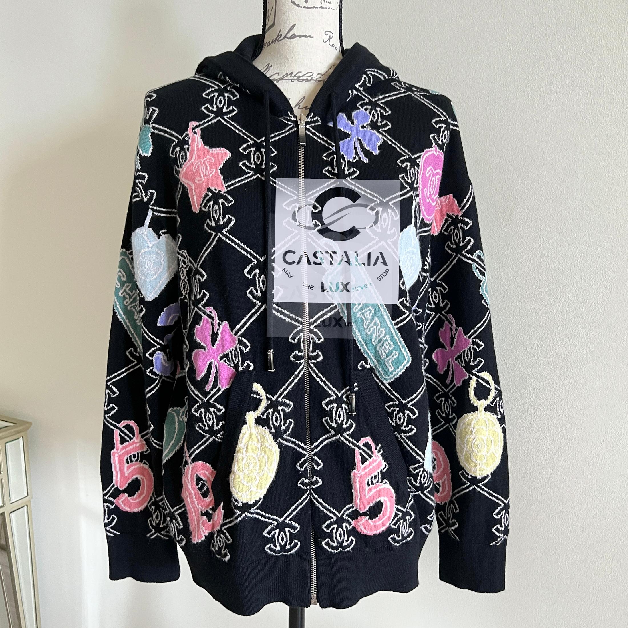 Chanel New 2022 CC Logo Cardigan Sudadera con capucha 34 FR en venta 5