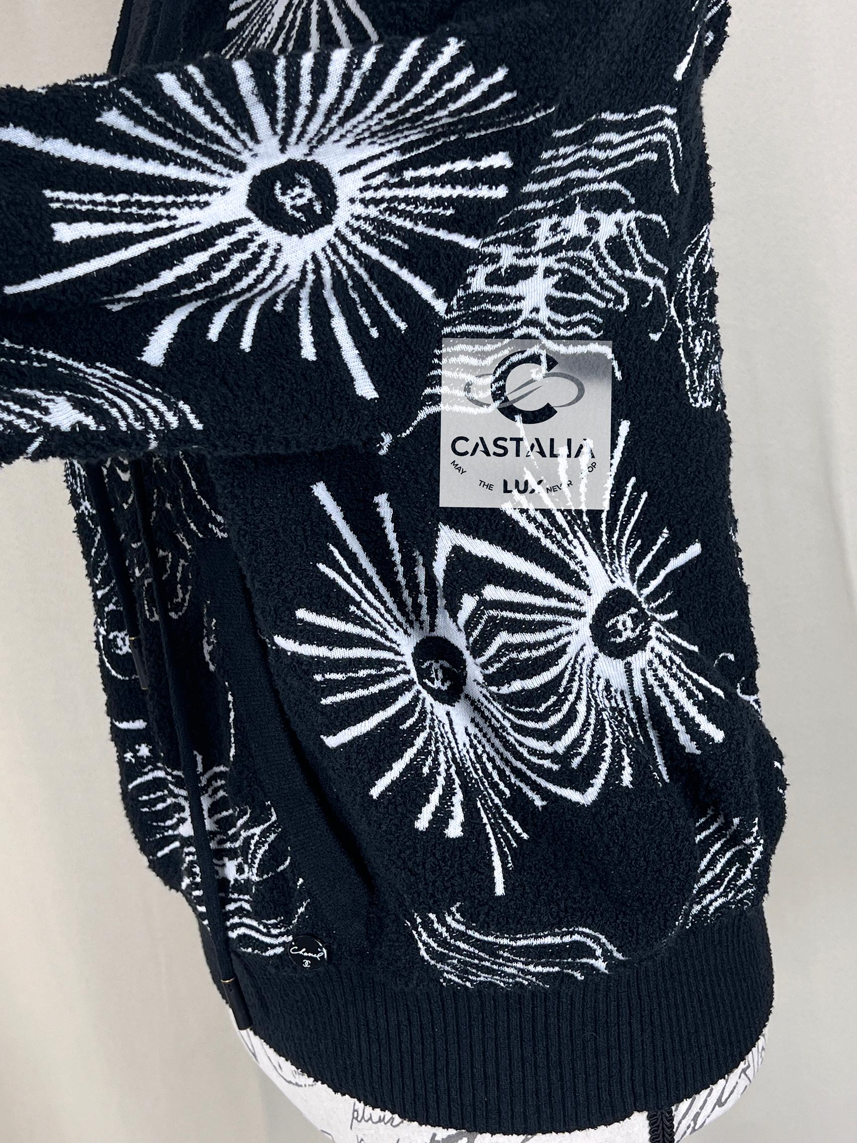 Chanel New 2022 Cruise CC Logo Hoodie 5