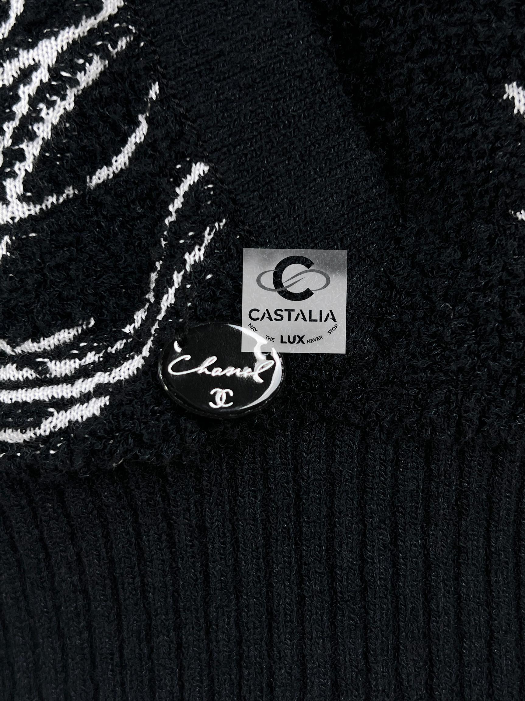 Chanel New 2022 Cruise CC Logo Hoodie 6