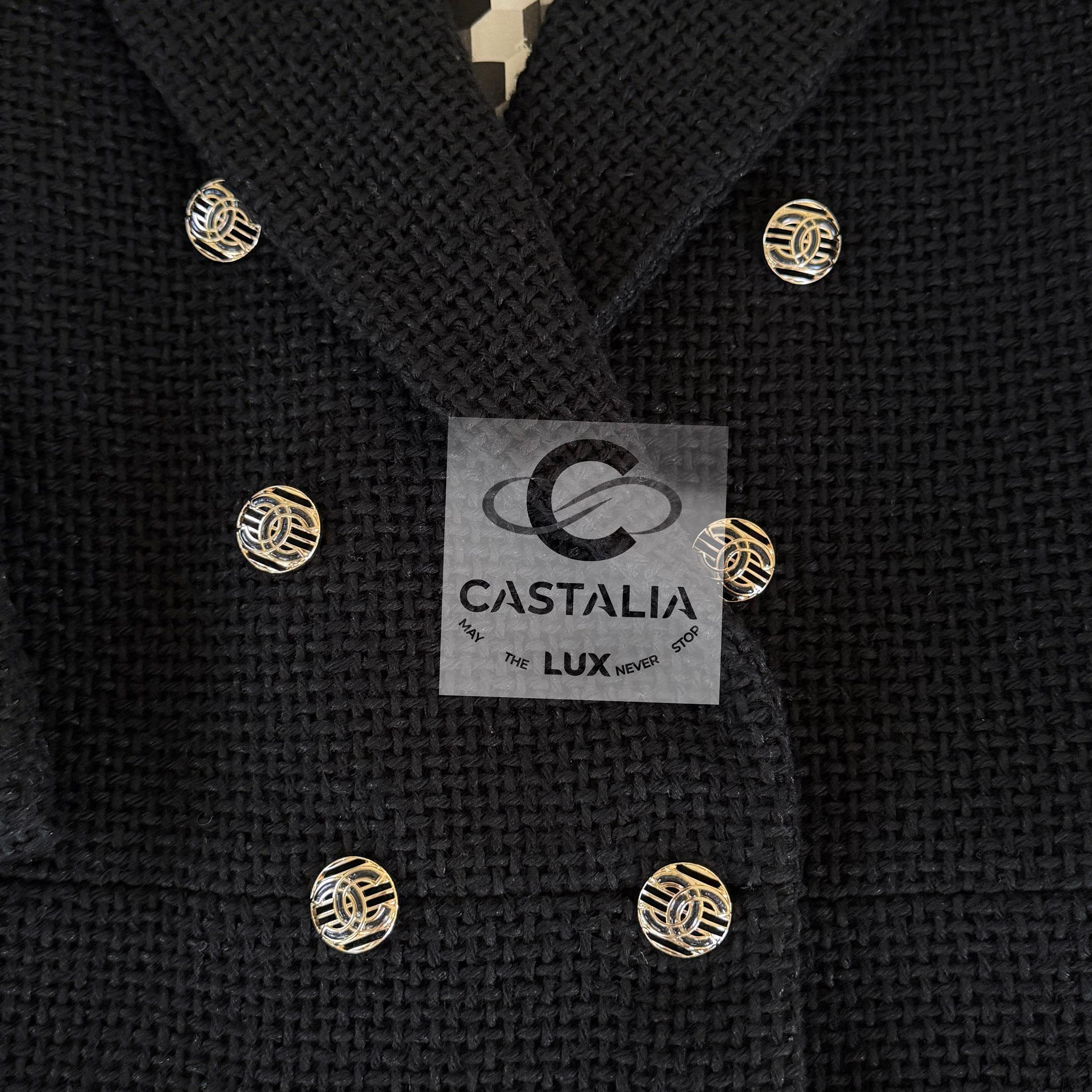 Chanel New 2022 Timeless Black Tweed Jacket 40 FR For Sale 2
