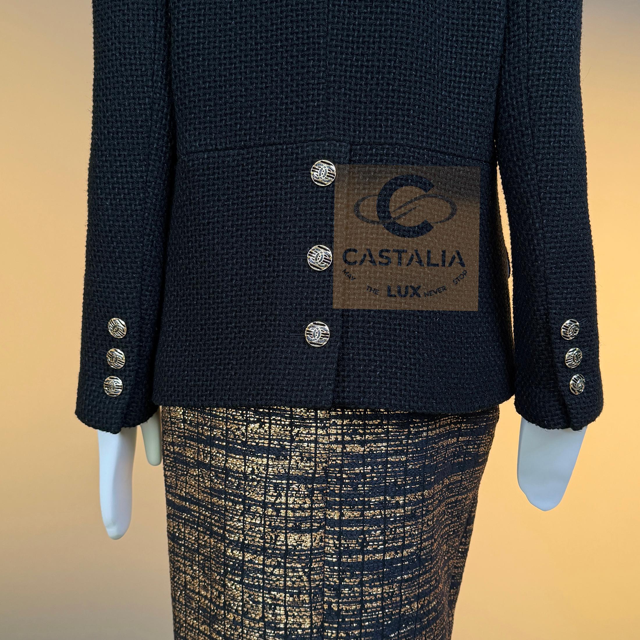 CHANEL New 2022 Chaqueta intemporal de tweed negro 40 FR en venta 6