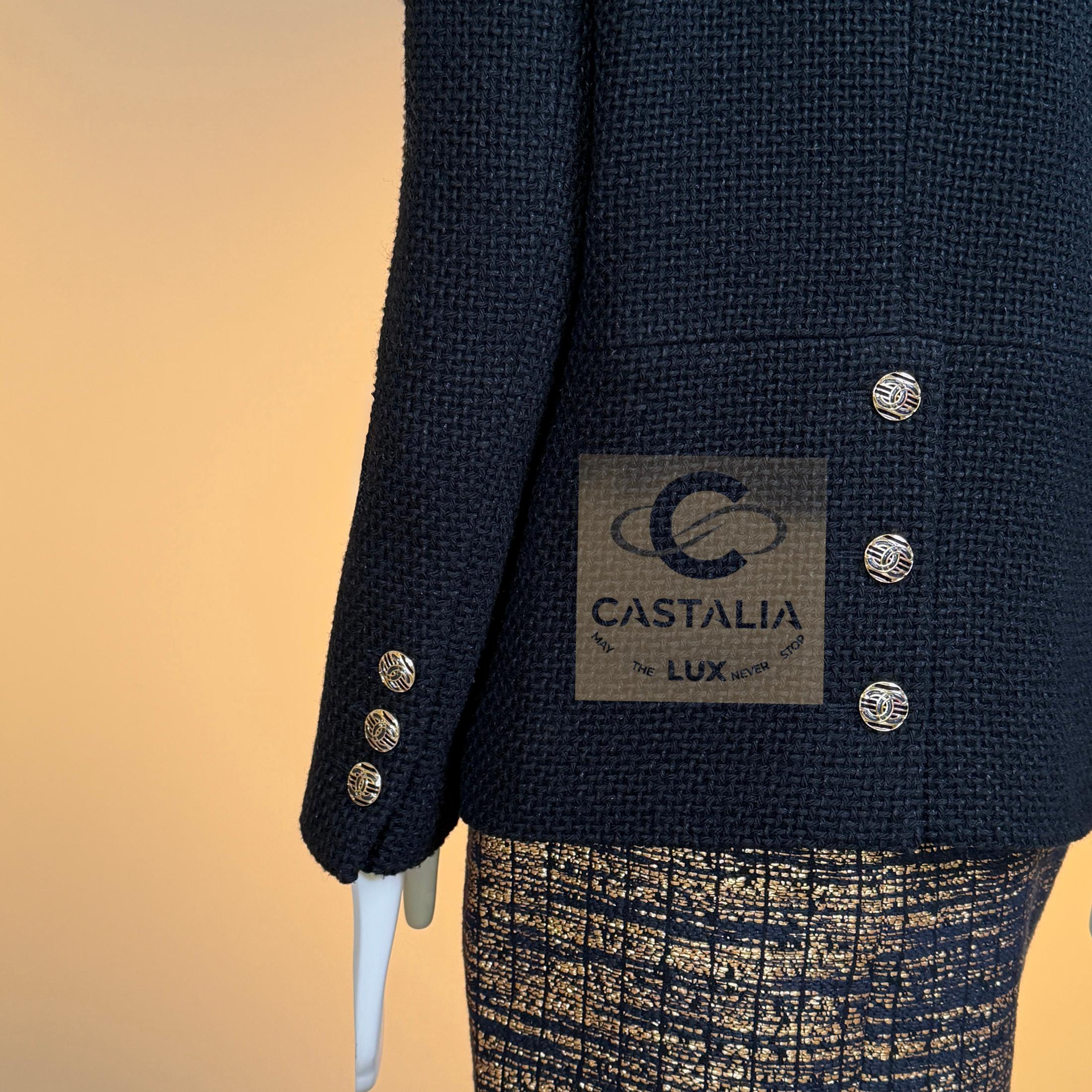 CHANEL New 2022 Chaqueta intemporal de tweed negro 40 FR en venta 8
