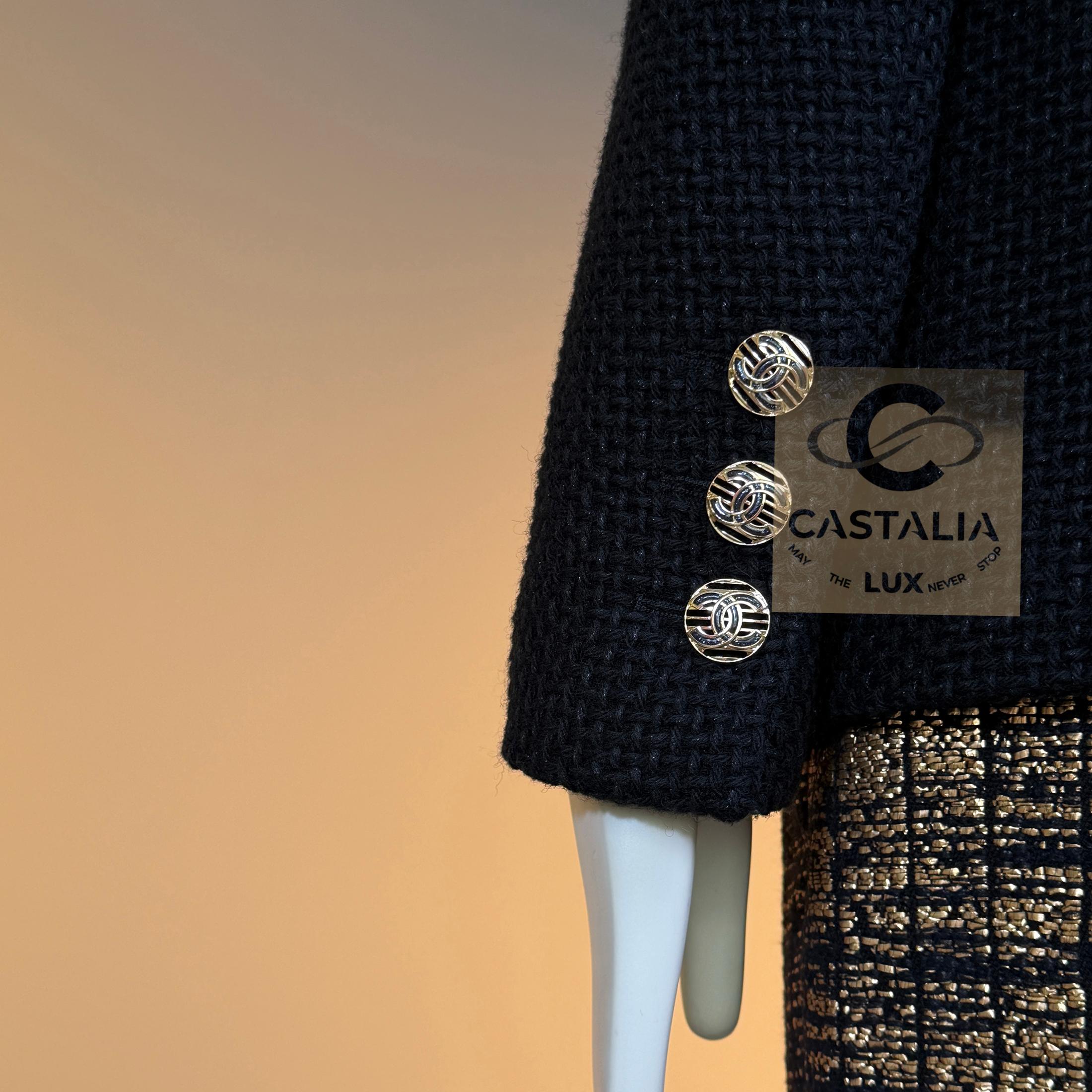 CHANEL New 2022 Chaqueta intemporal de tweed negro 40 FR en venta 9