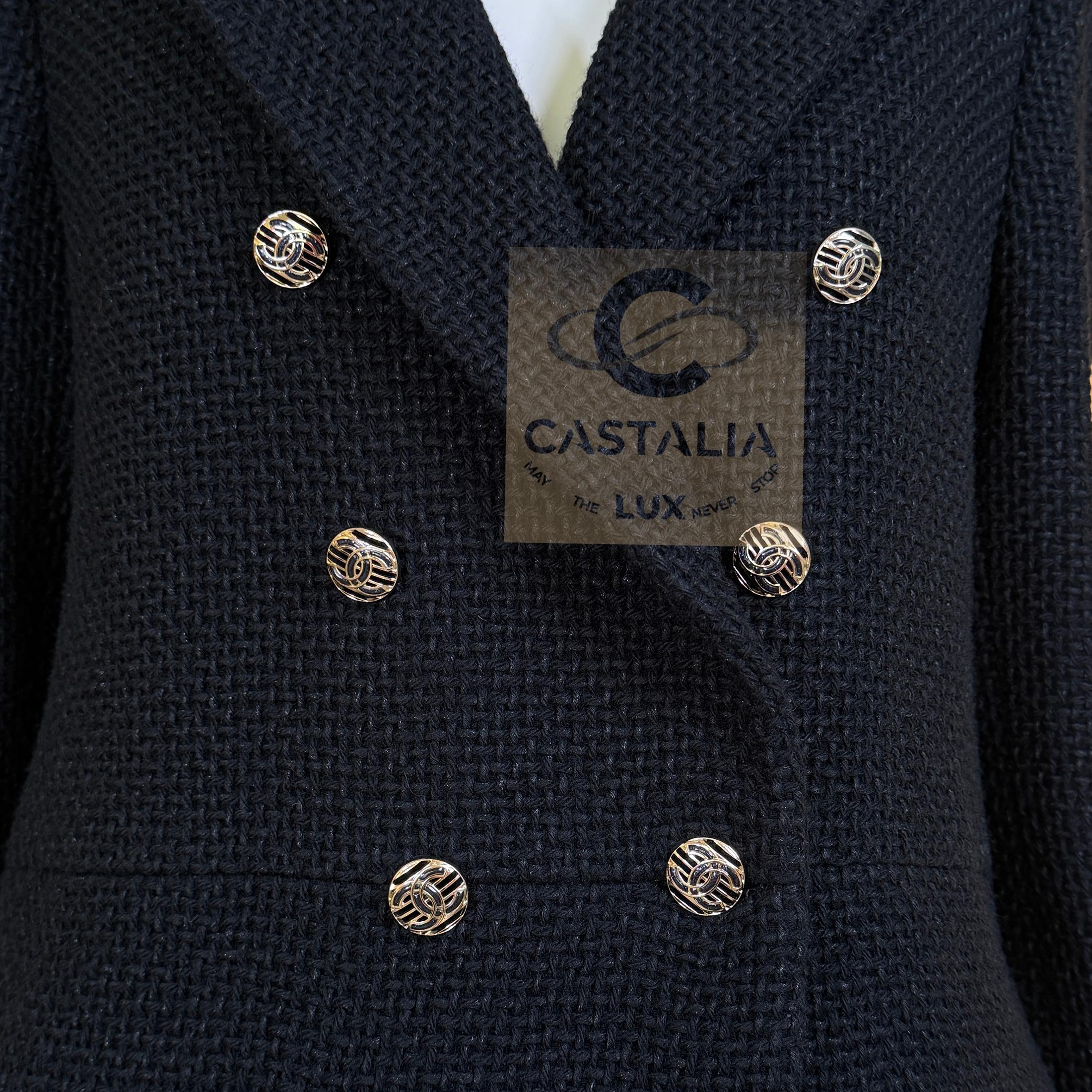 CHANEL New 2022 Chaqueta intemporal de tweed negro 40 FR en venta 10
