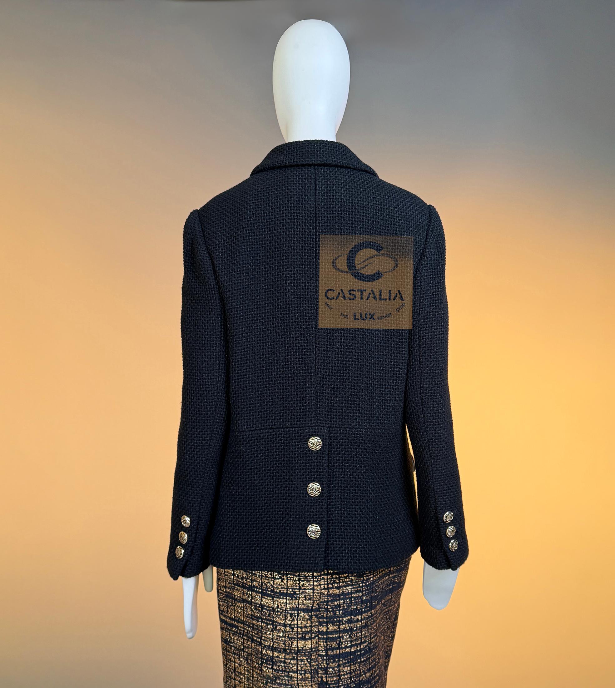 CHANEL New 2022 Chaqueta intemporal de tweed negro 40 FR en venta 11
