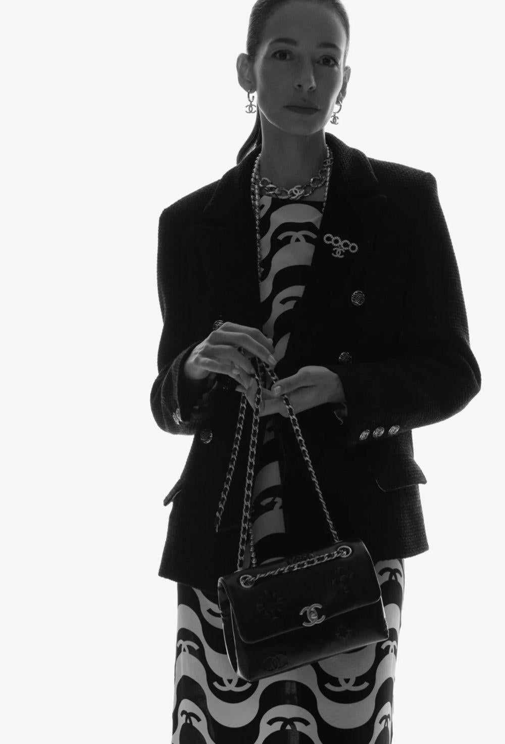 CHANEL New 2022 Chaqueta intemporal de tweed negro 40 FR Negro en venta