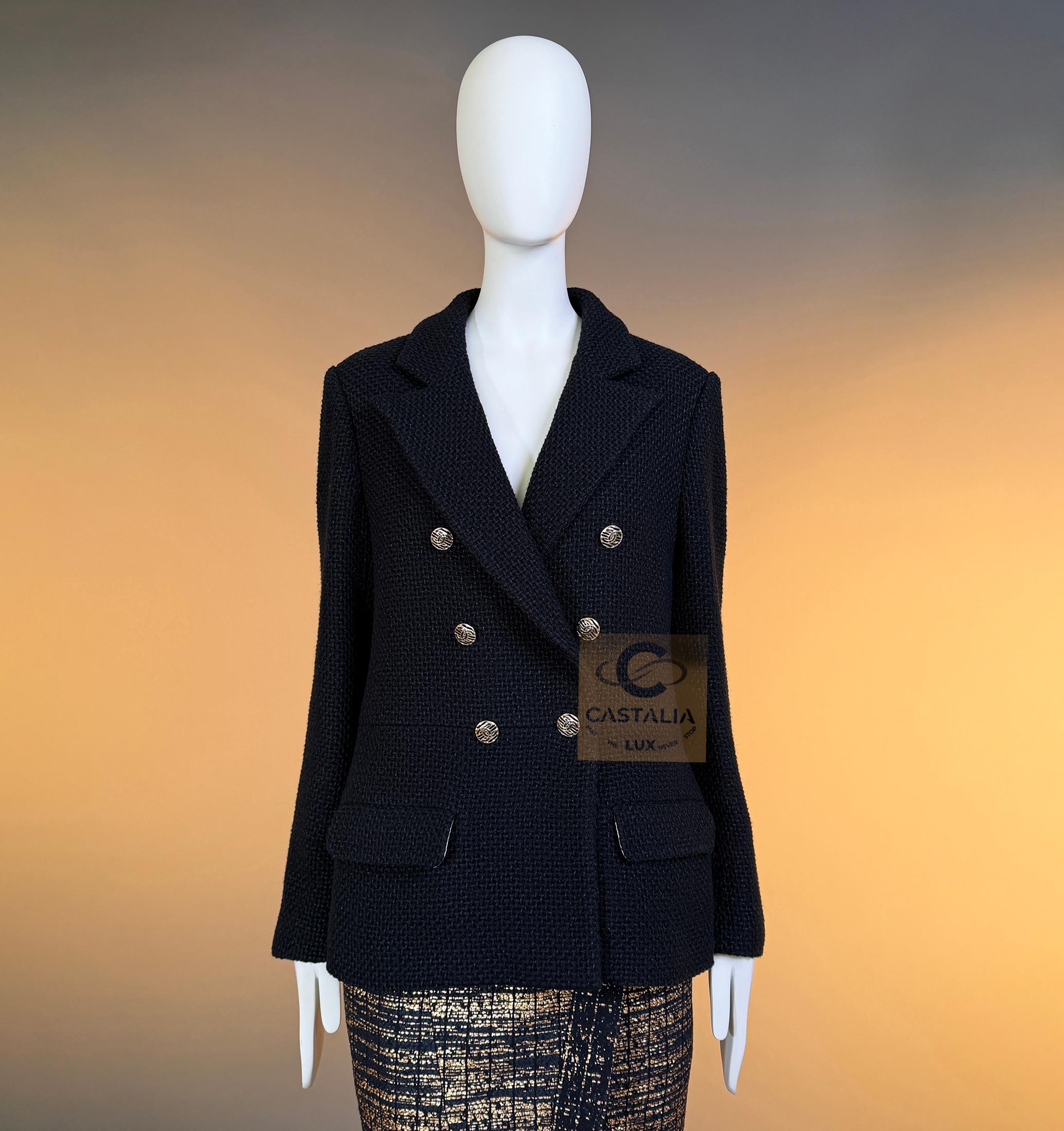 CHANEL New 2022 Chaqueta intemporal de tweed negro 40 FR en venta 1