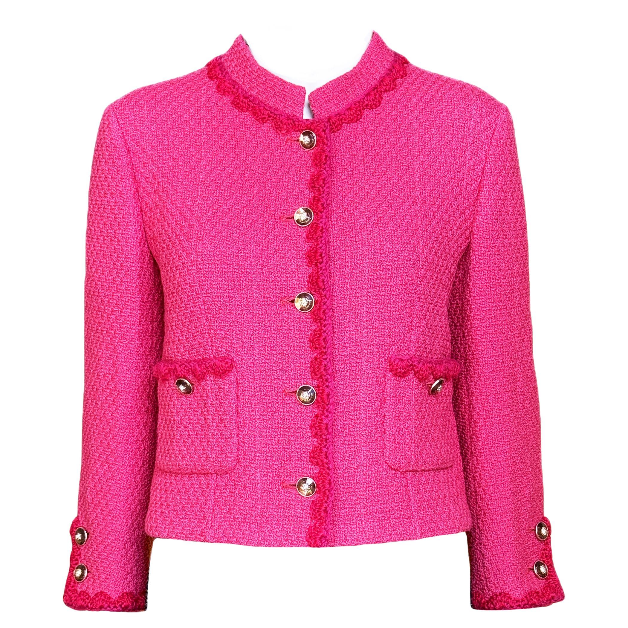 Chanel New 2024 Paris / Manchester Ad Campaigner Giacca in tweed fucsia 38 FR in vendita