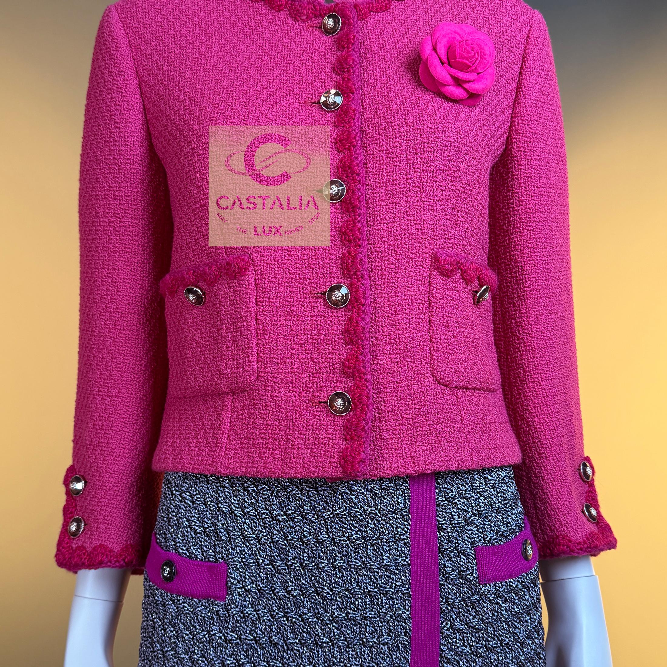 CHANEL New 2024 Paris / Manchester Fuchsia Tweed Jacke 38 FR im Angebot 6