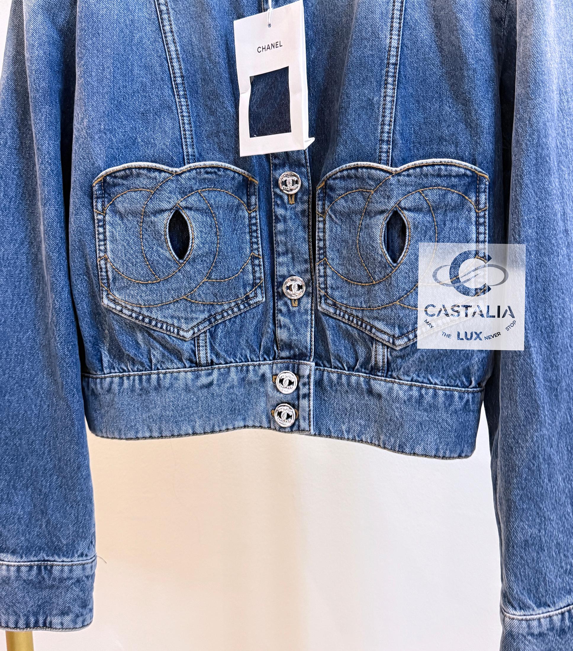 Chanel New 2024 Spring CC Heart Logo Denim Jacket 40 FR For Sale 12