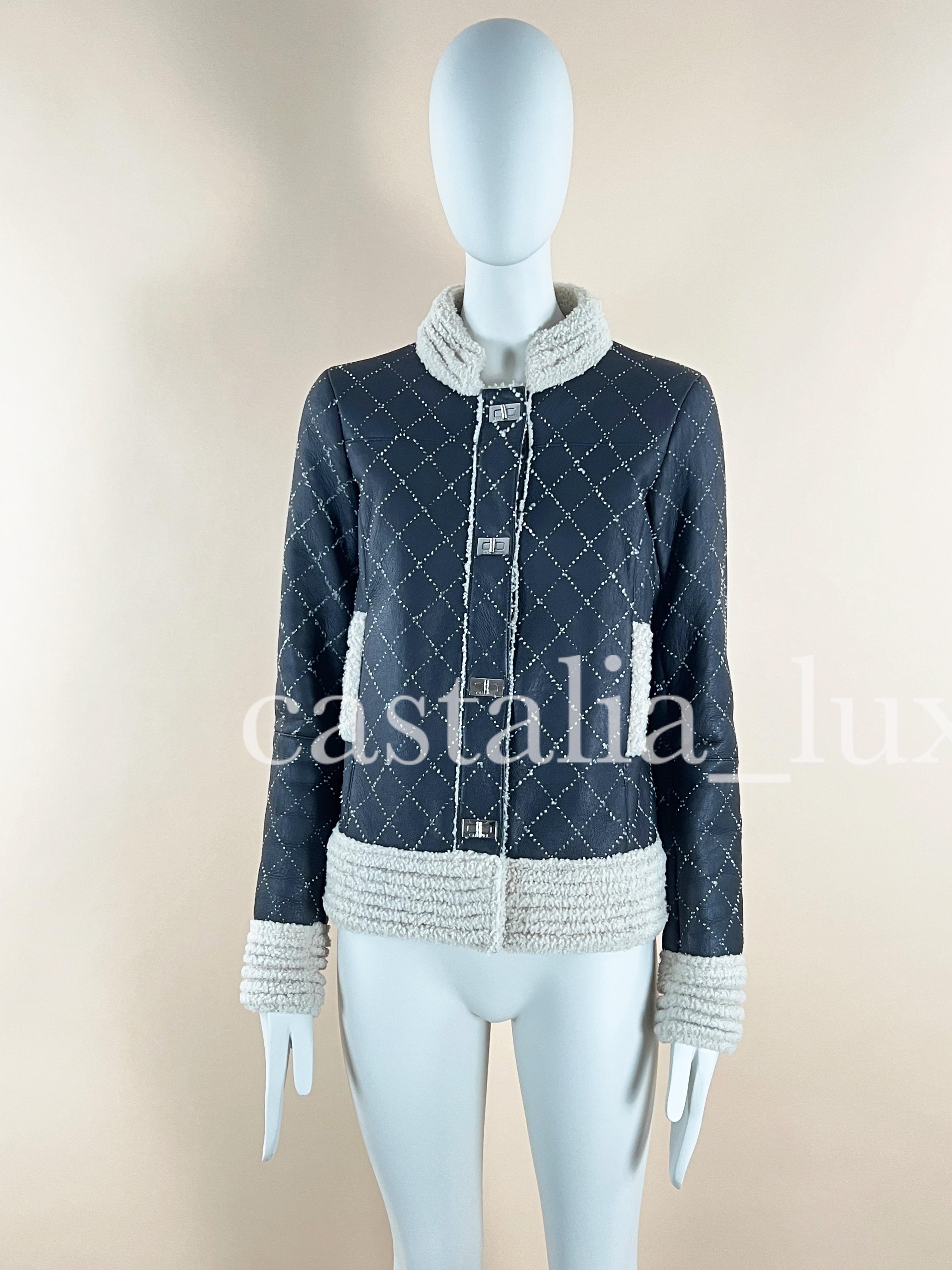 Super rare Chanel shearling quilted leather jacket with iconic 2.55 turnlock closures. Retail price was about 14,000 €
Fully lines with silk with camellias. Size mark 34 fr. Never has been worn.