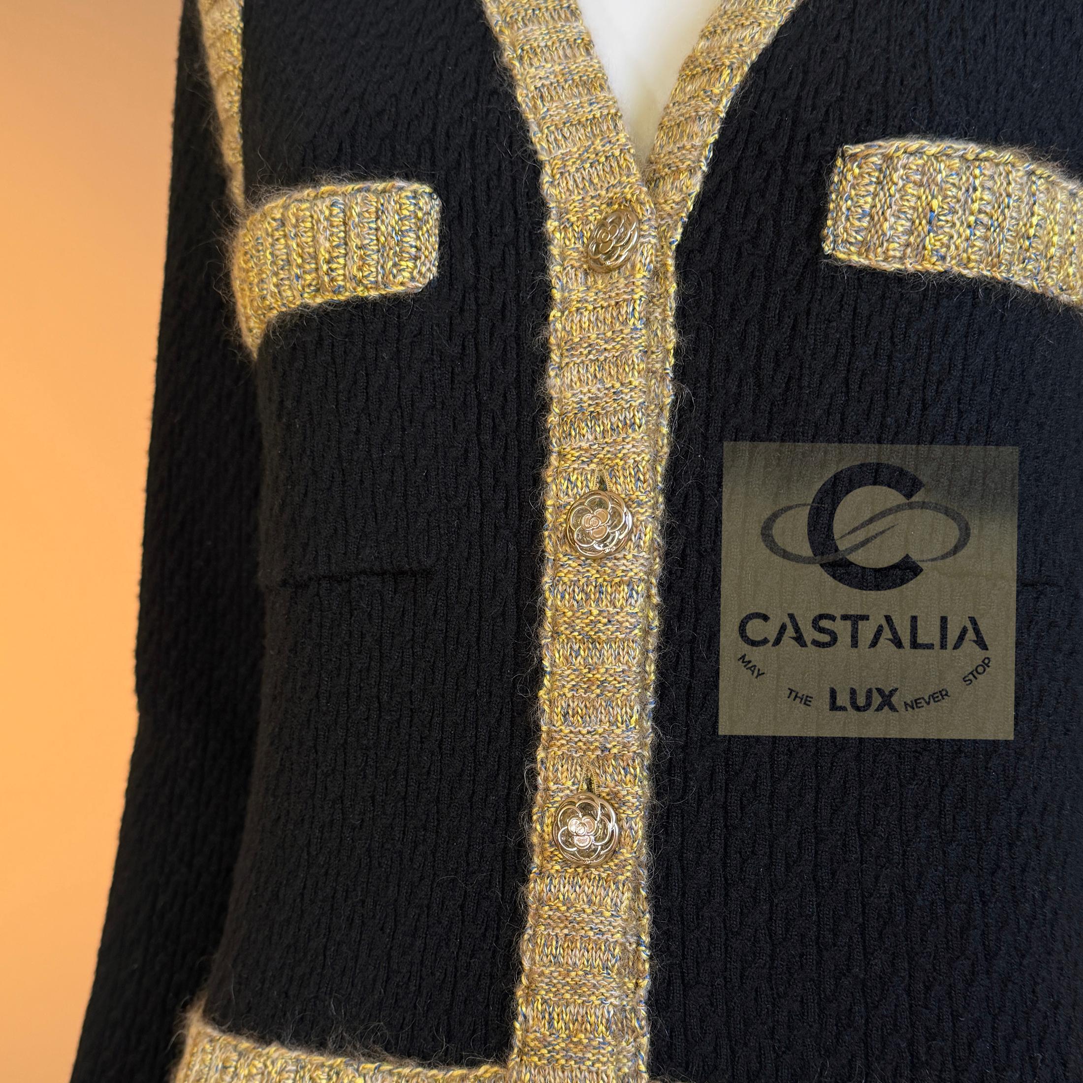 CHANEL Neu 9K$ Ikonische Coco Brasserie Gesteppte Jacke Kleid 38 FR im Angebot 8