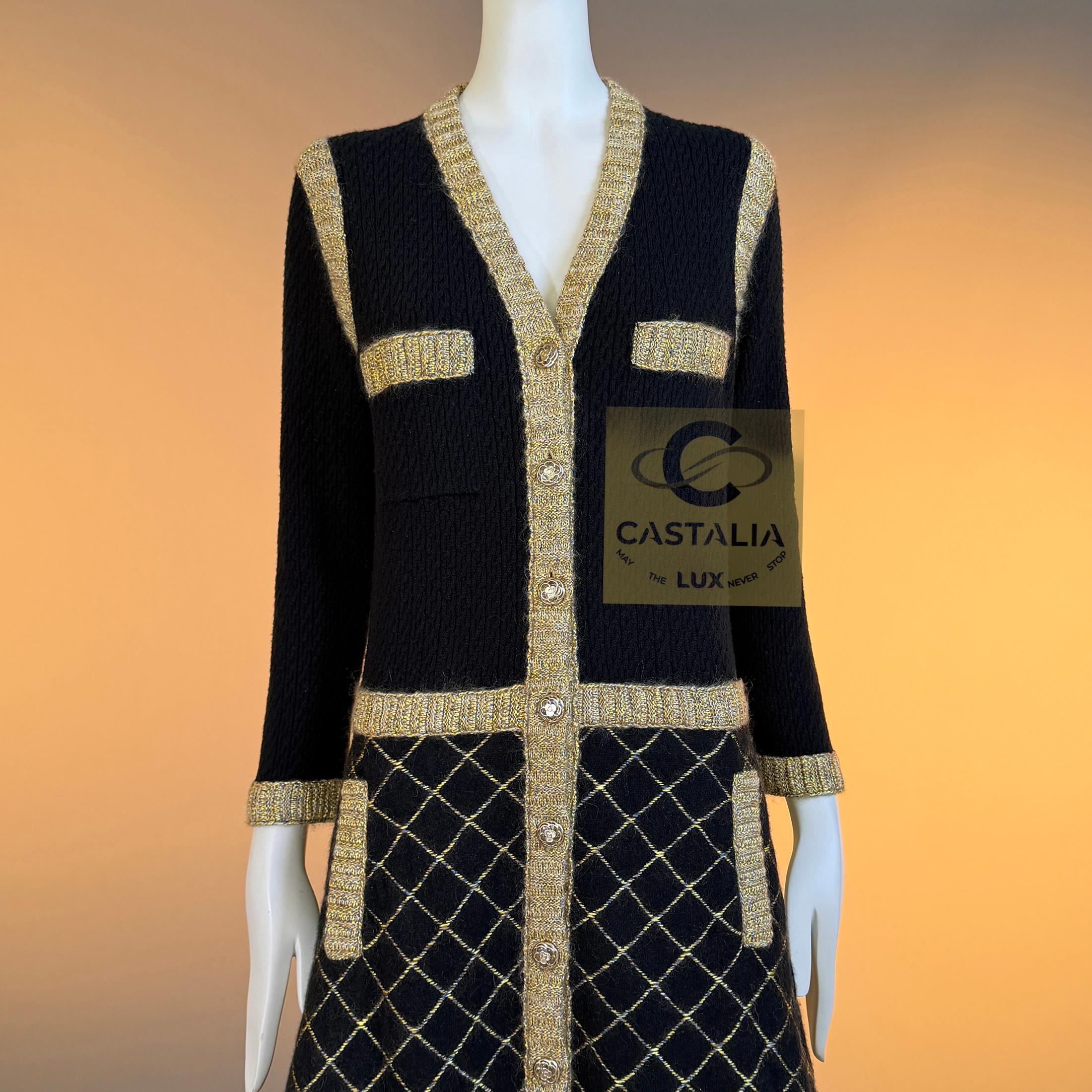 CHANEL Neu 9K$ Ikonische Coco Brasserie Gesteppte Jacke Kleid 38 FR im Angebot 4