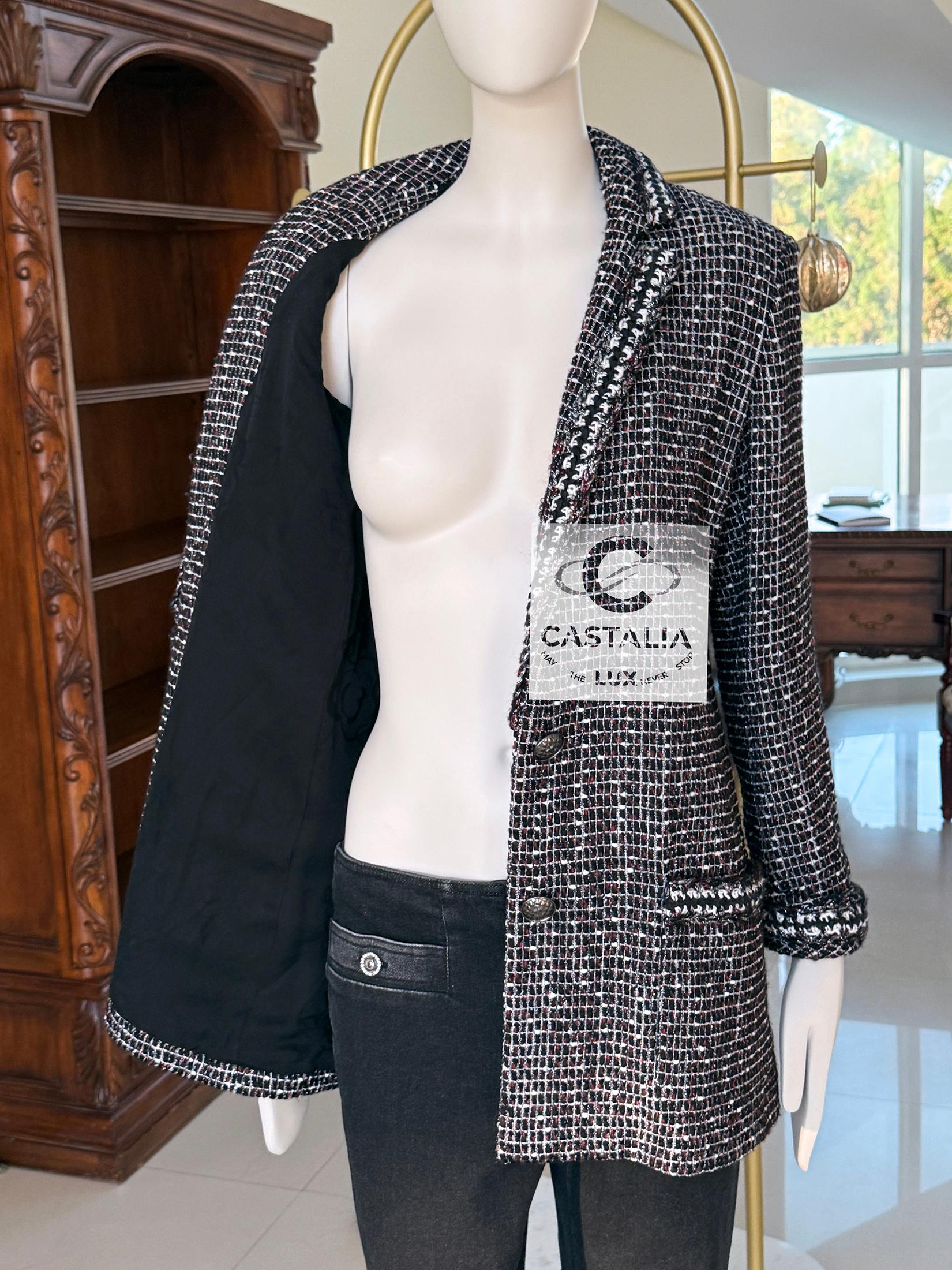 Chanel New Ad Campaign Black Shimmer Tweed Jacket 36 FR For Sale 13