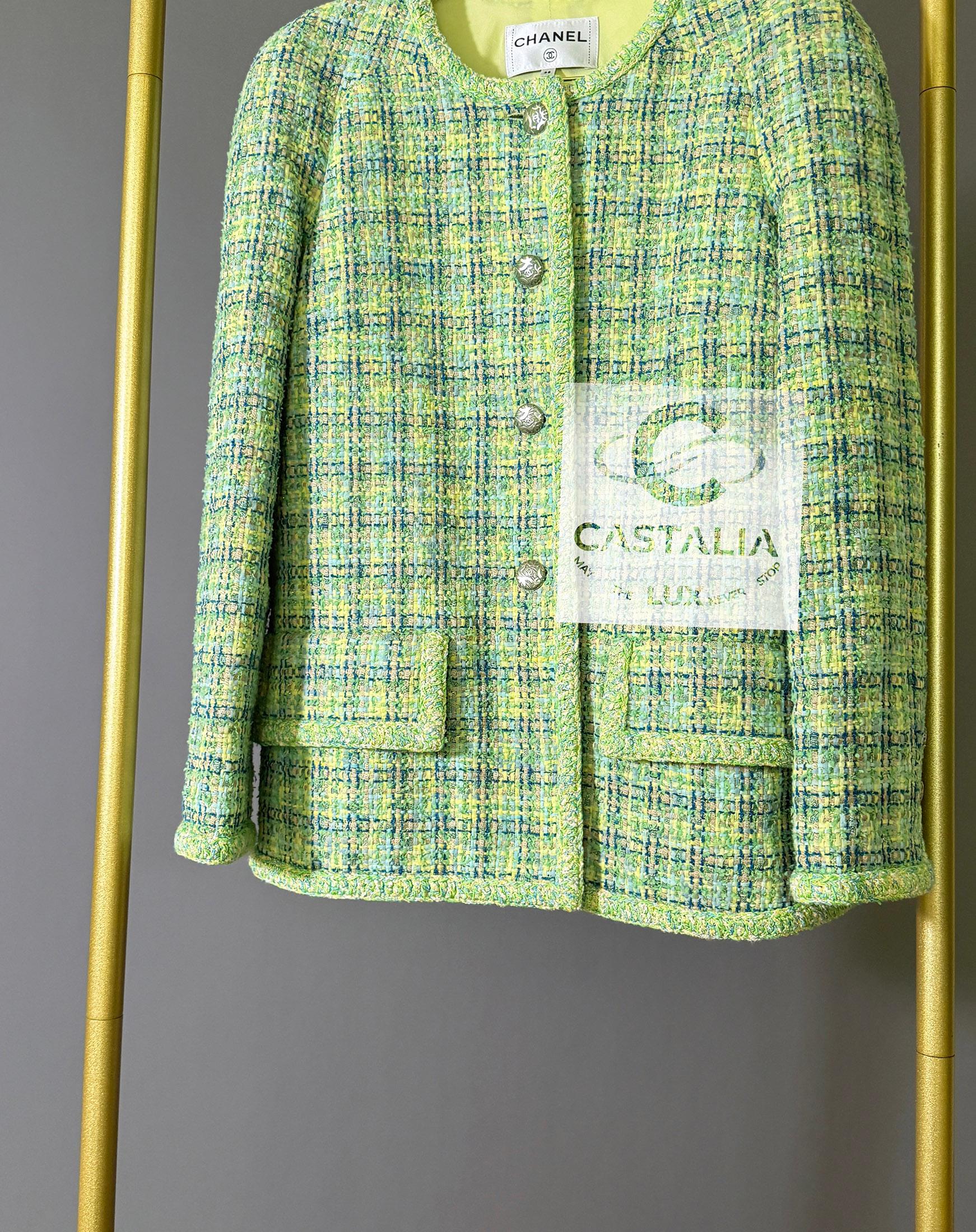 Chanel Neue Werbekampagne Limonengrüne Tweed-Jacke 38 FR im Angebot 10