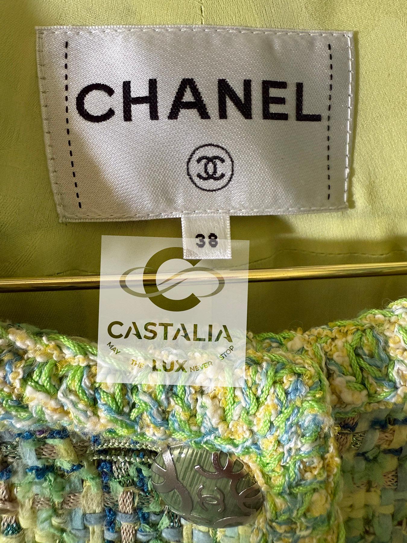 Chanel Neue Werbekampagne Limonengrüne Tweed-Jacke 38 FR im Angebot 14