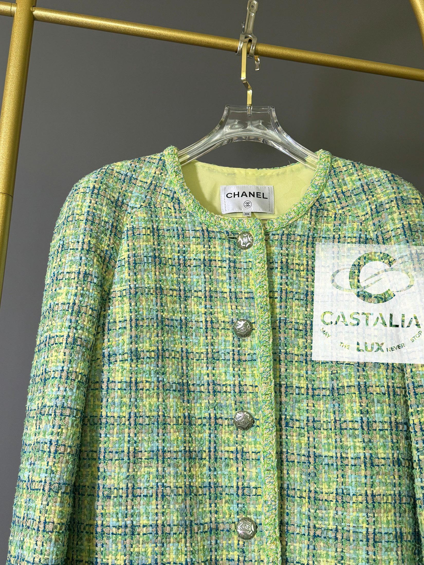 Chanel Neue Werbekampagne Limonengrüne Tweed-Jacke 38 FR im Angebot 4