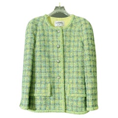 Chanel Nuova Campaigner Giacca di tweed verde lime 38 FR