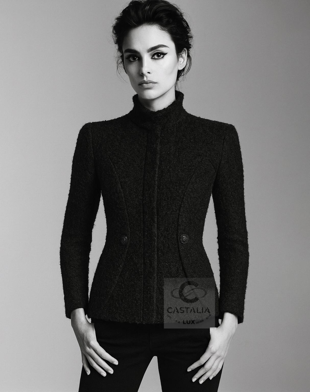 Chanel New Architectural Black Boucle Tweed Jacket 40 FR en vente 1