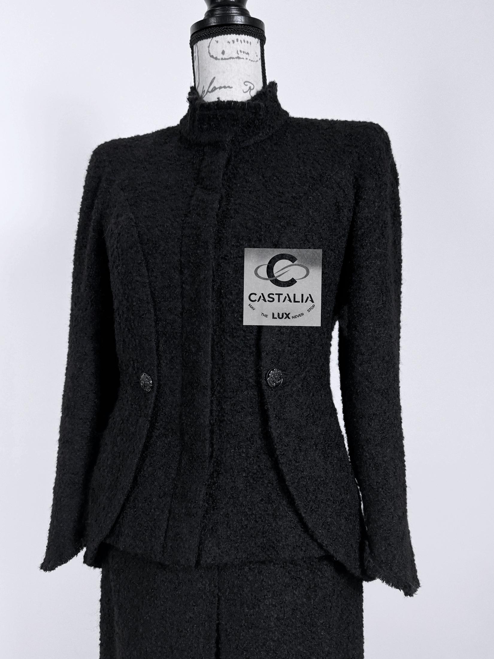 Chanel Nuova Giacca Architettonica in Boucle Tweed Nero 40 FR in vendita 4