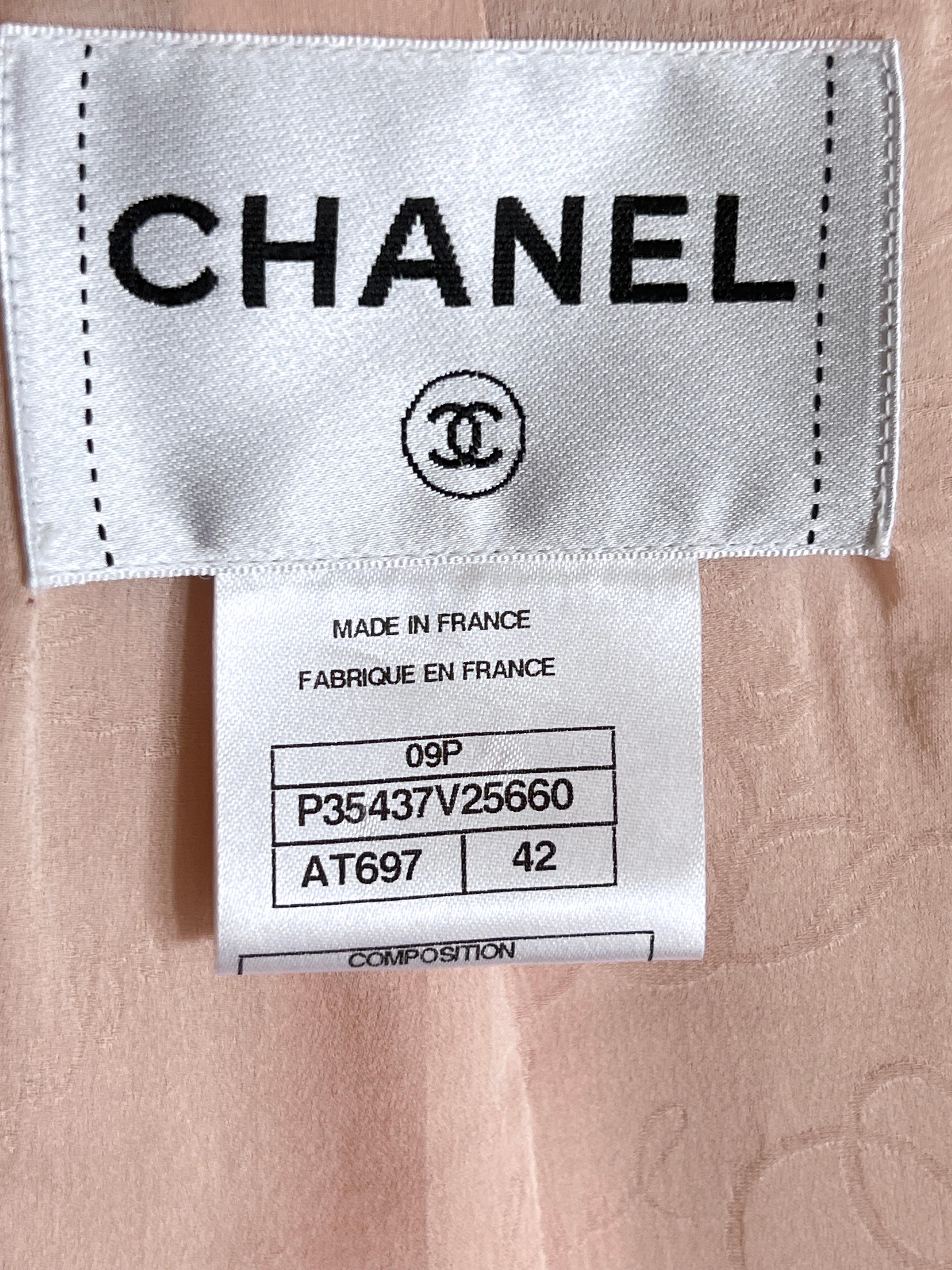 Chanel - Ensemble veste et jupe en tweed à rubans de style Barbie, état neuf en vente 5