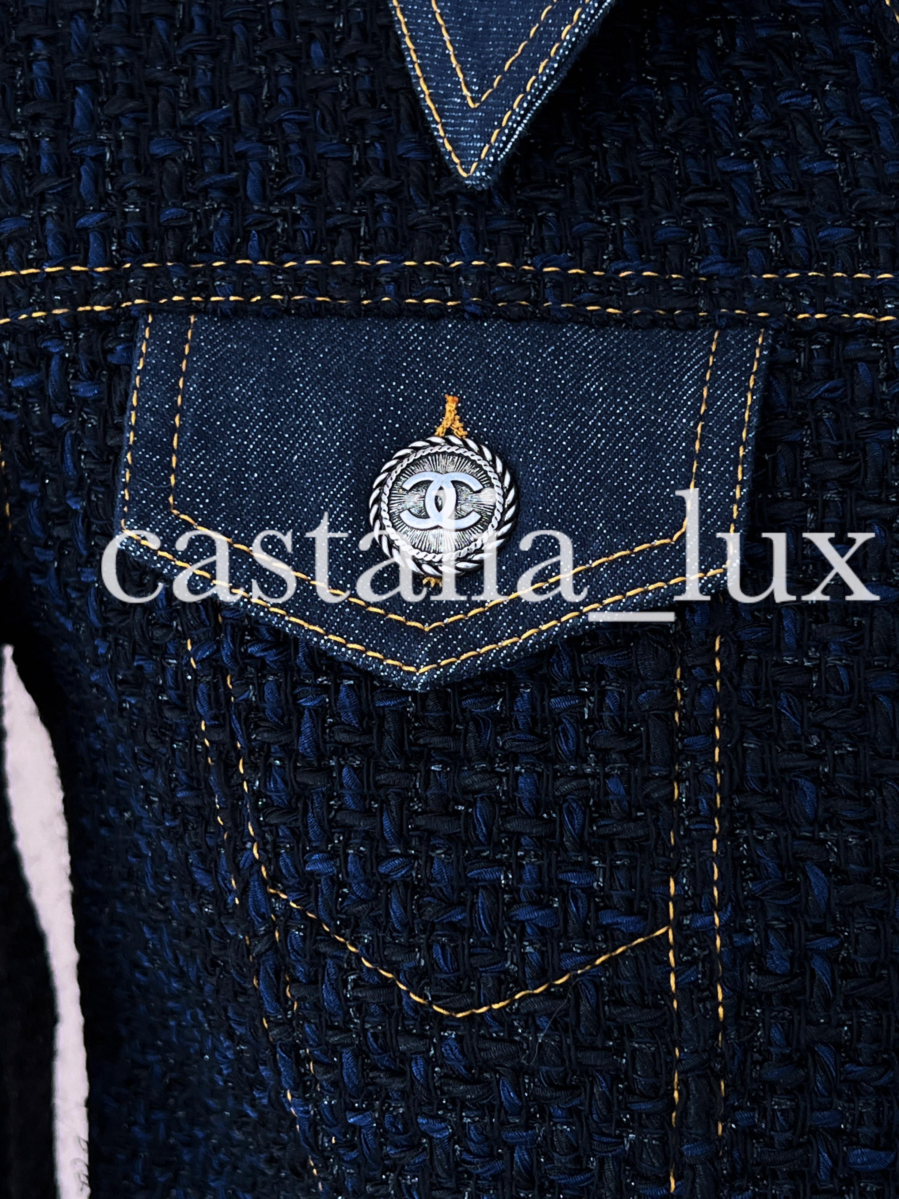 Chanel New Bestseller Lesage Tweed Jacket en vente 9