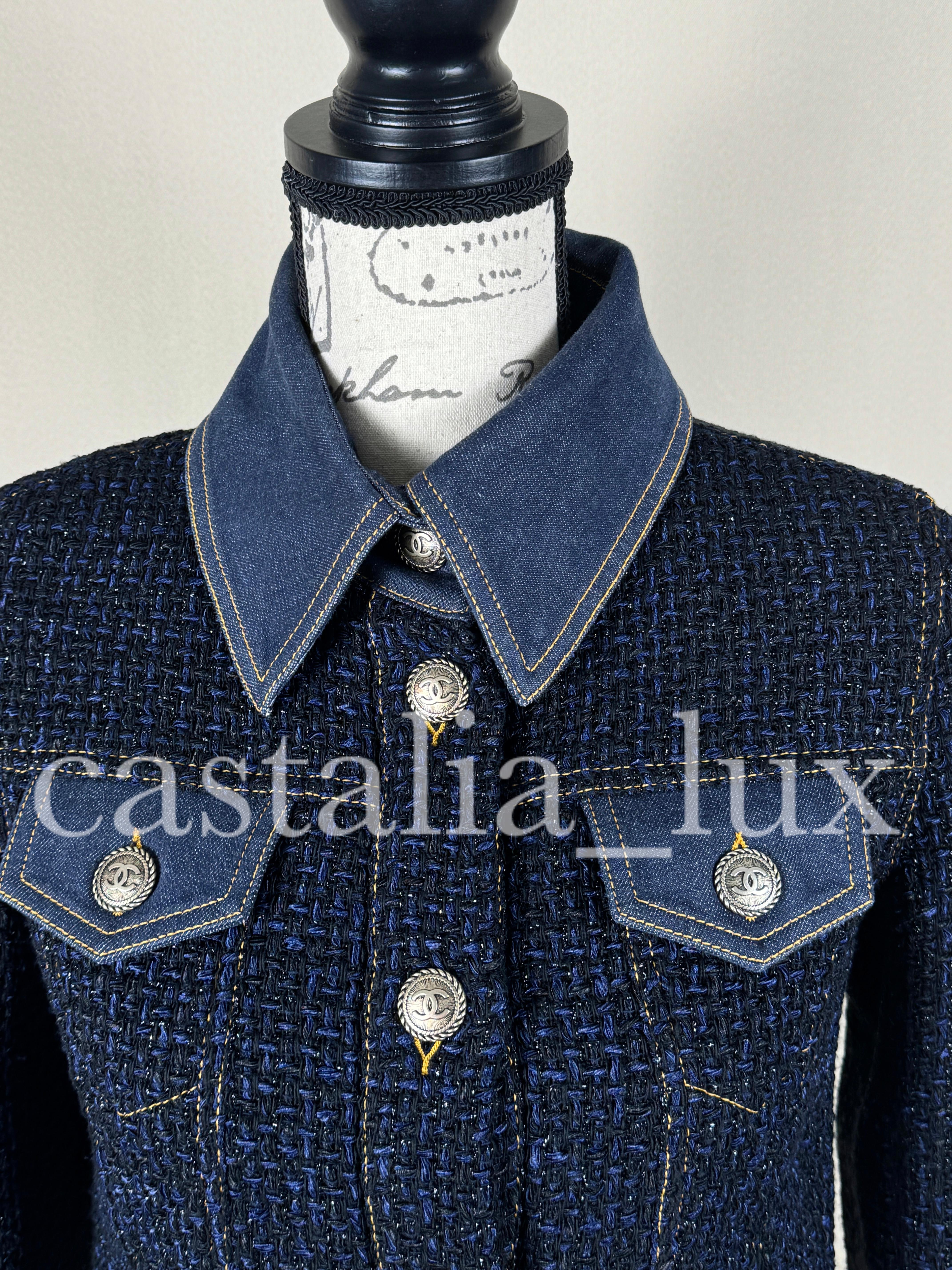 Chanel New Bestseller Lesage Tweed Jacket en vente 11