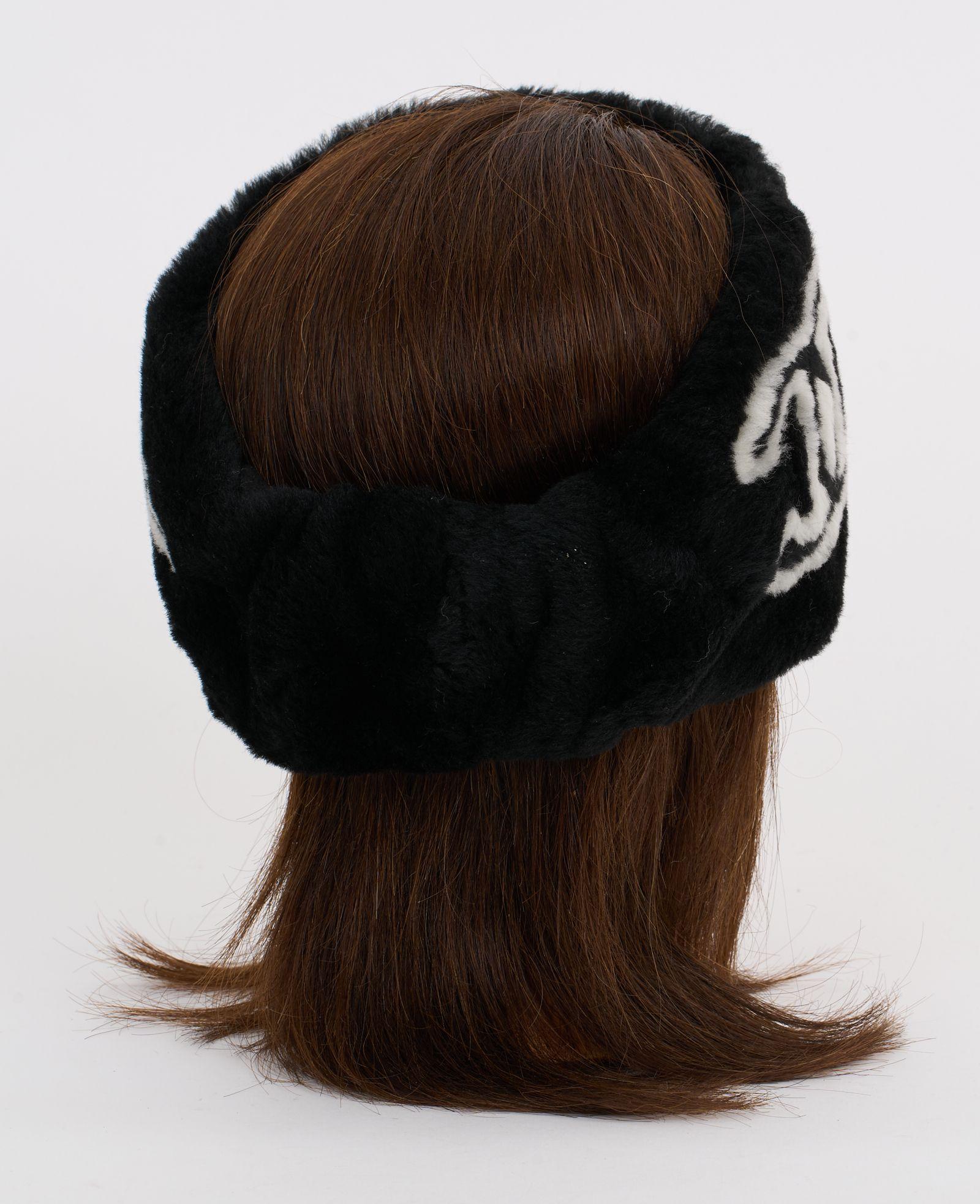 Chanel New Black Fur Logo Headband In New Condition In West Hollywood, CA