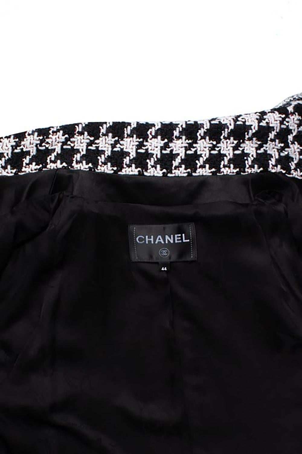 Chanel New Black Houndstooth Tweed Jacket For Sale 7