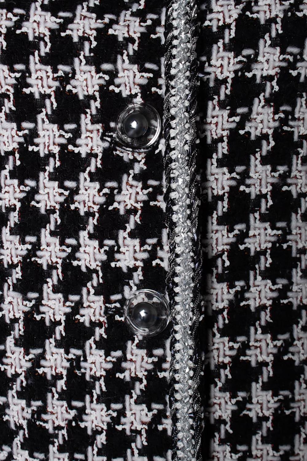 Chanel New Black Houndstooth Tweed Jacket For Sale 4