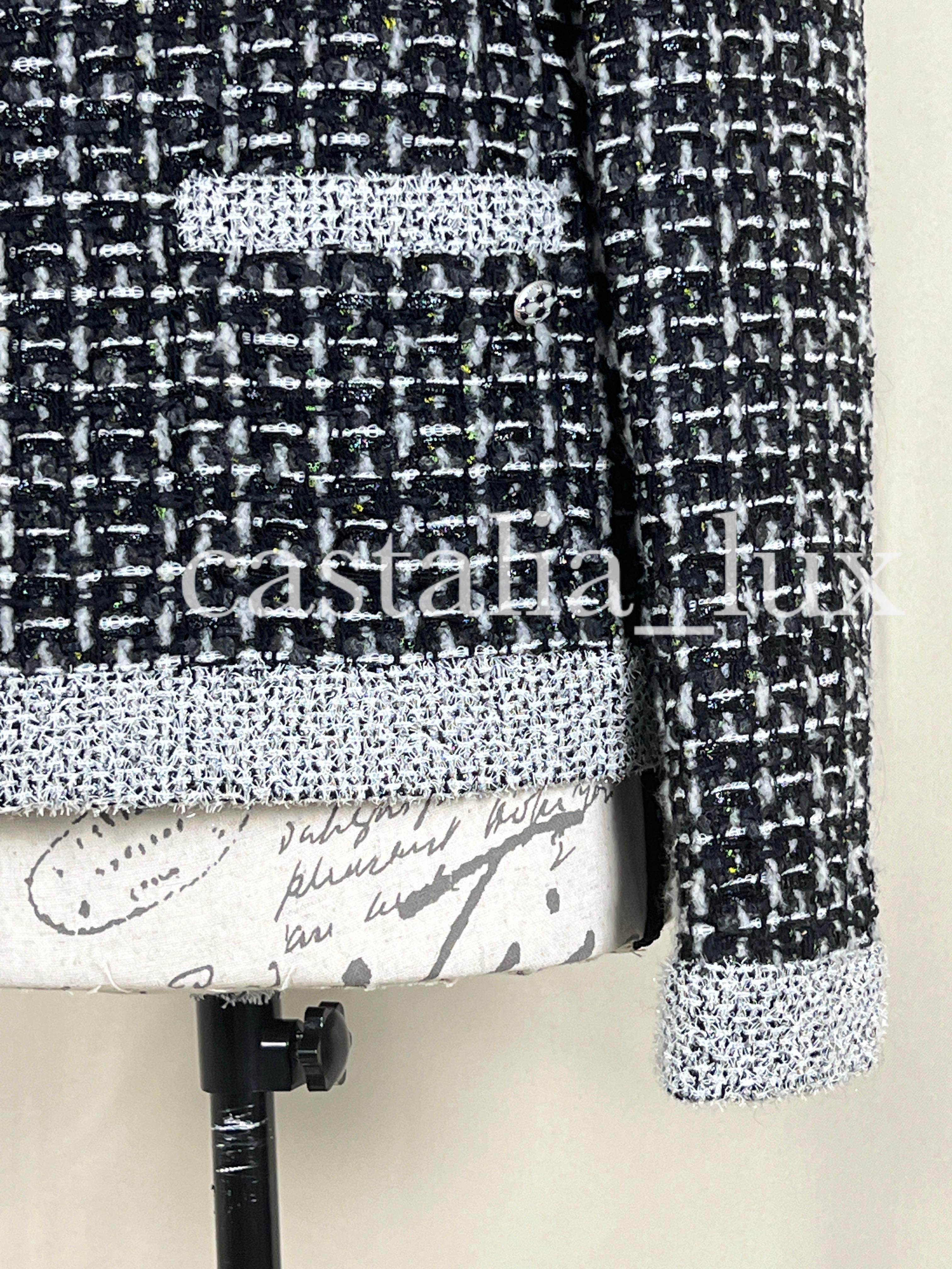 Chanel New Black Lesage Tweed Jacket In New Condition For Sale In Dubai, AE