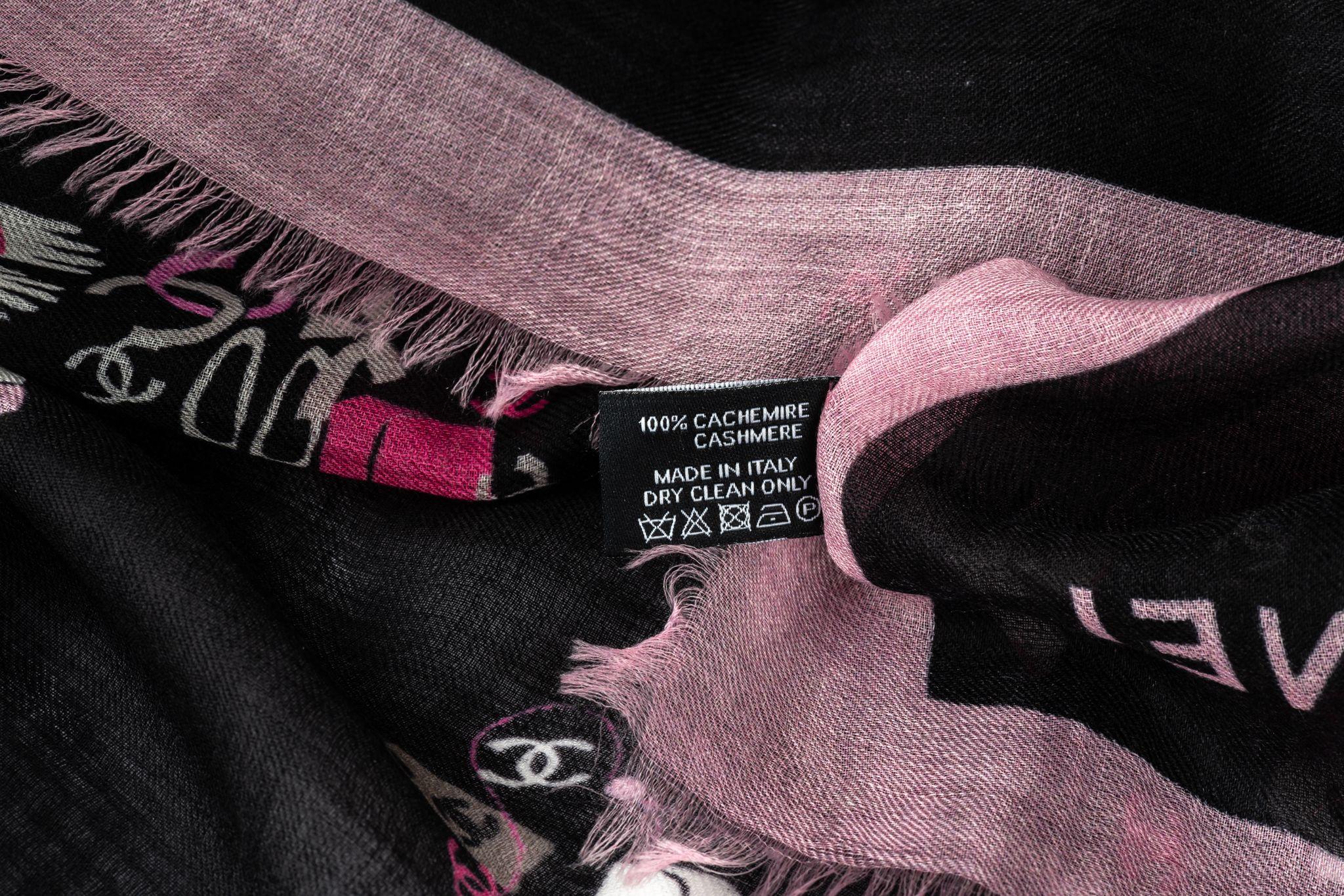 Chanel New Black Pink Cashmere Shawl In New Condition In West Hollywood, CA