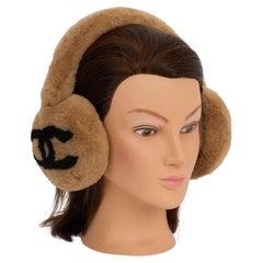 Orejeras Chanel New Caramel Shearling